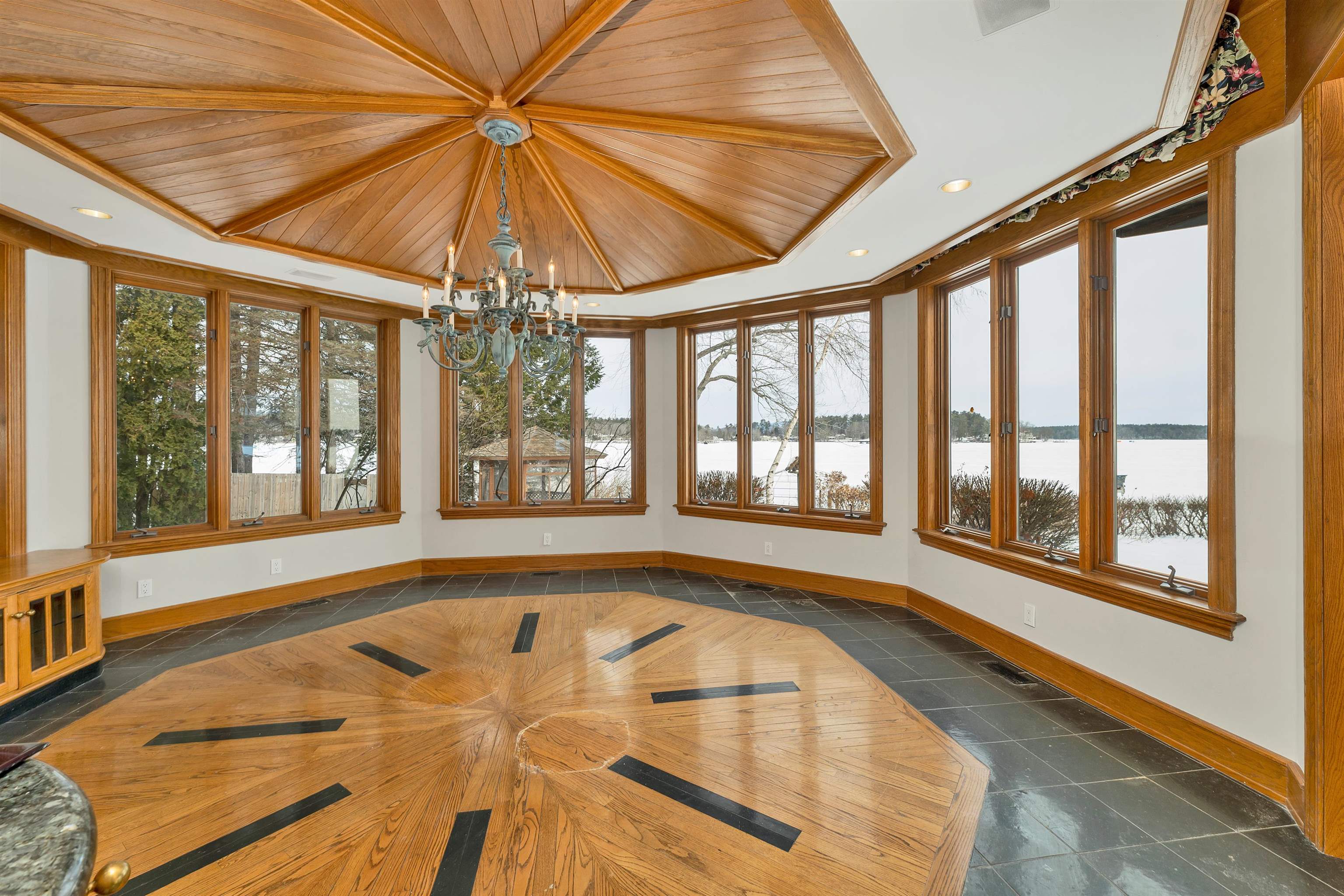 211 Dockham Shore Road