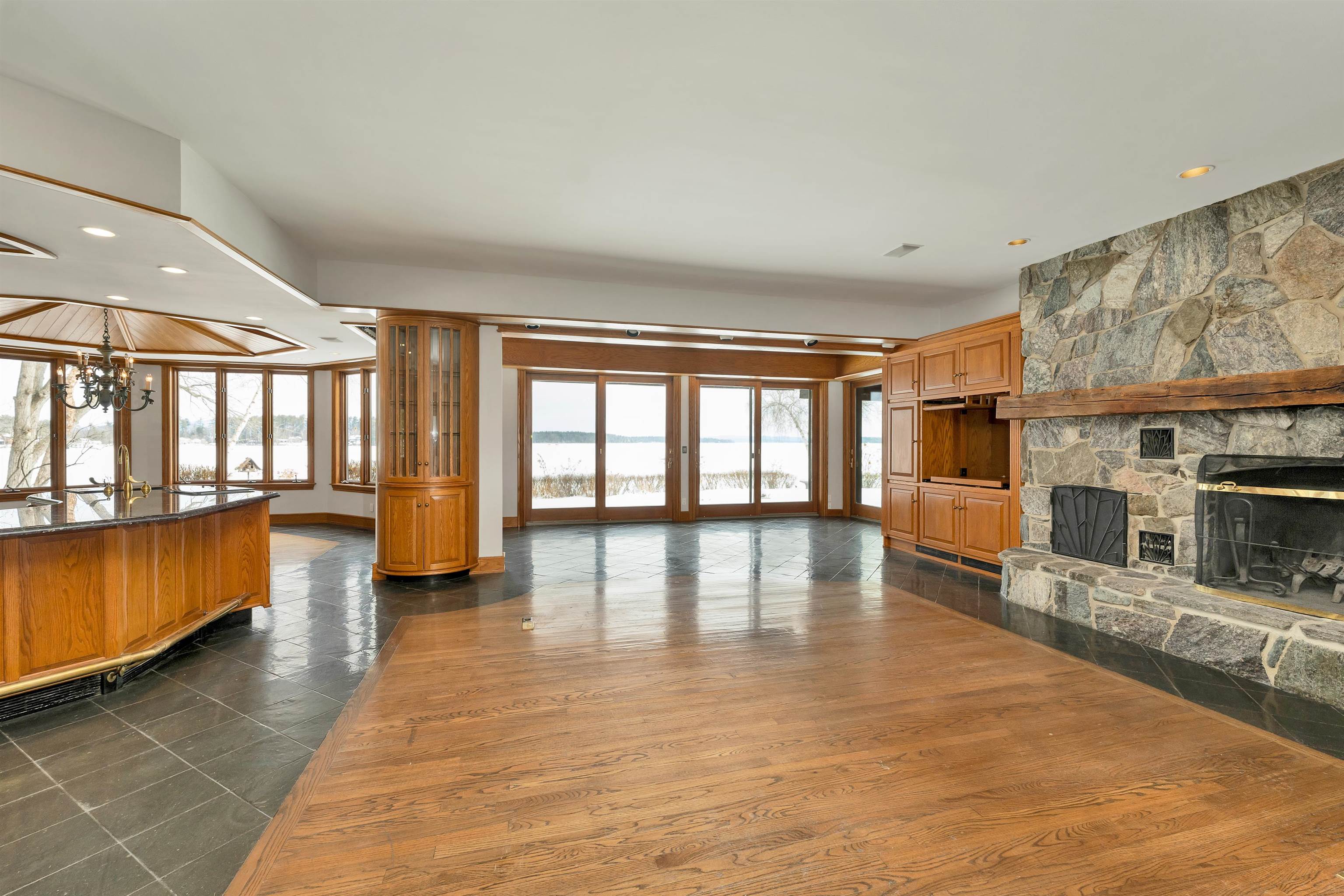 211 Dockham Shore Road