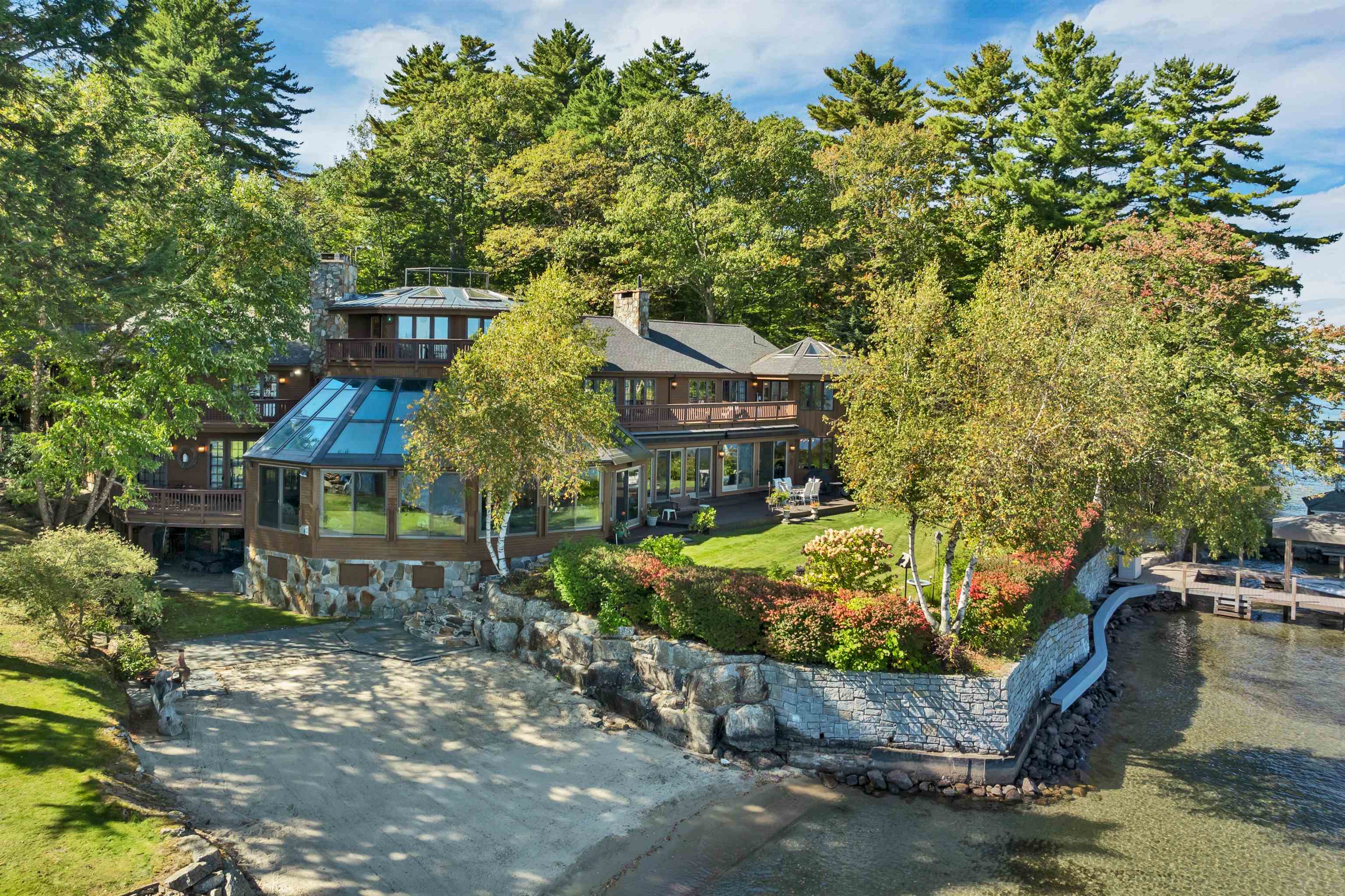 211 Dockham Shore Road