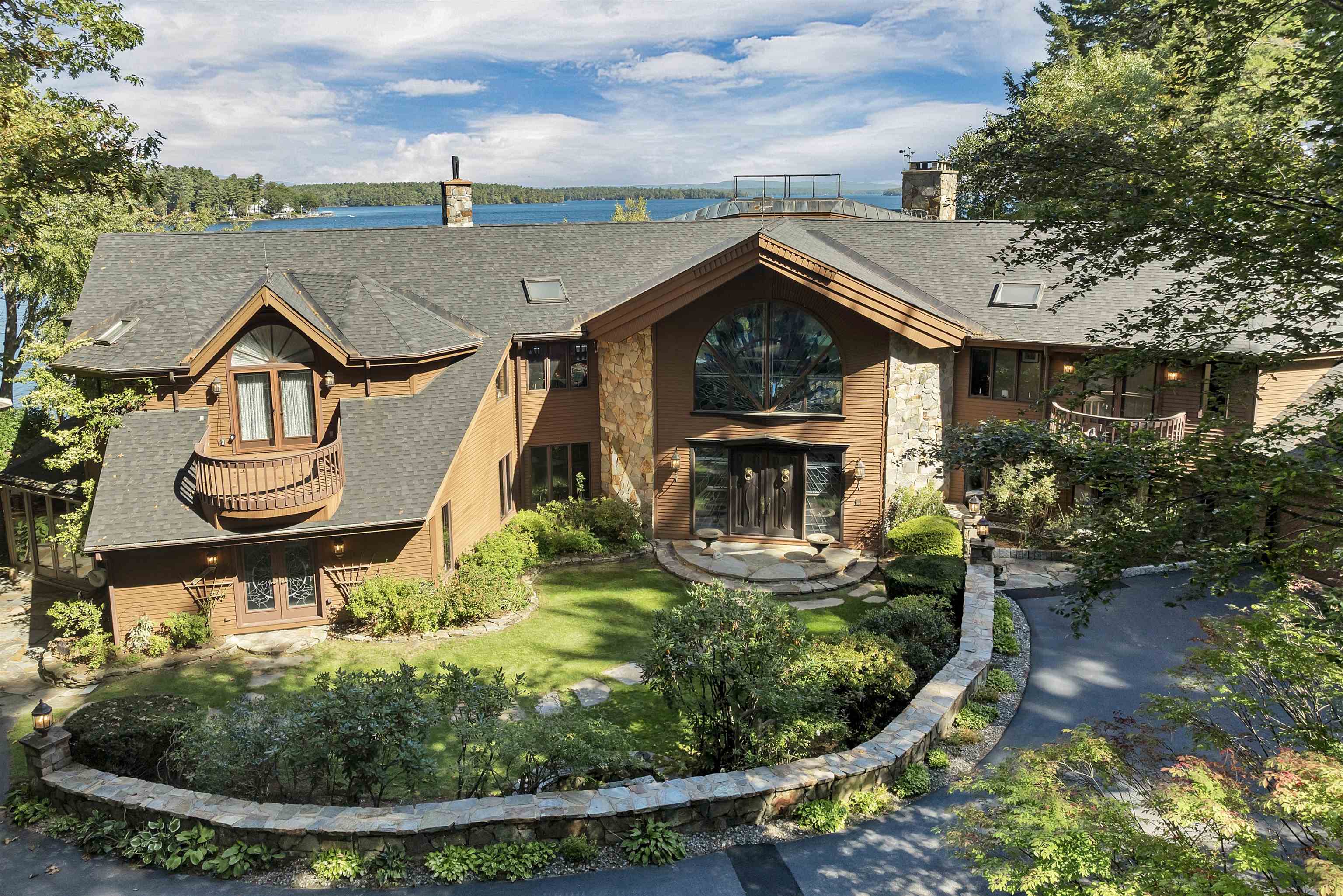 211 Dockham Shore Road