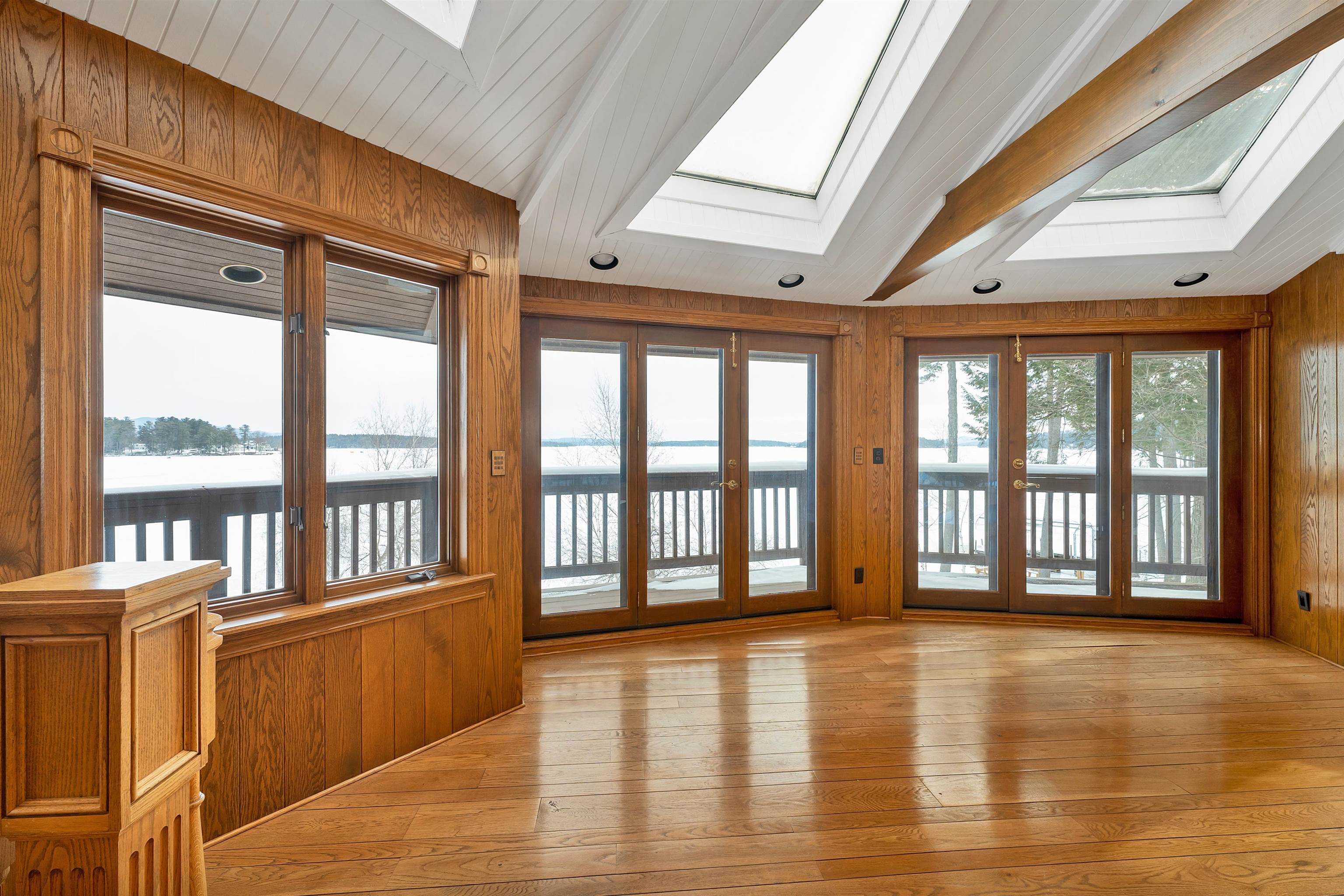 211 Dockham Shore Road