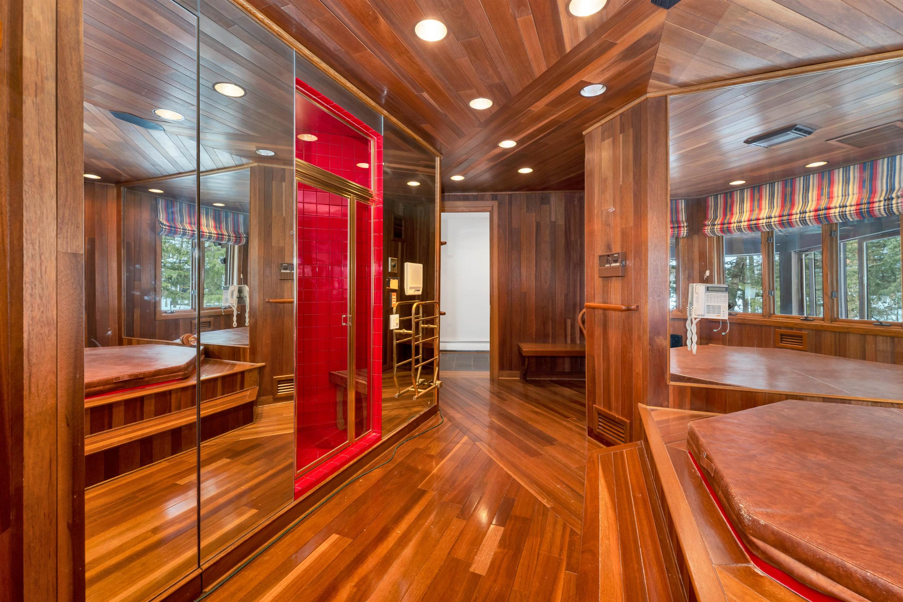 211 Dockham Shore Road