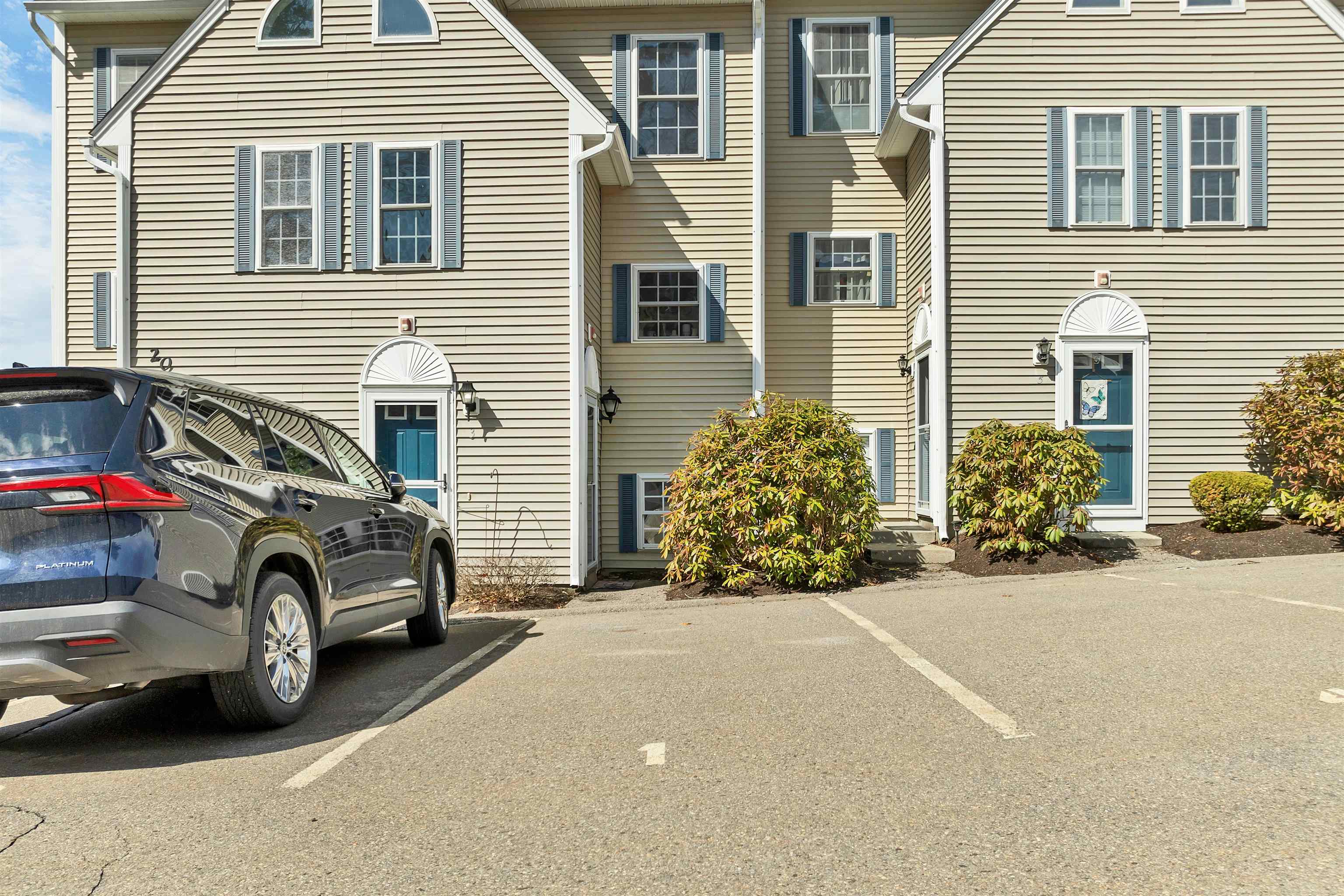 20 Shane Way Unit: 1