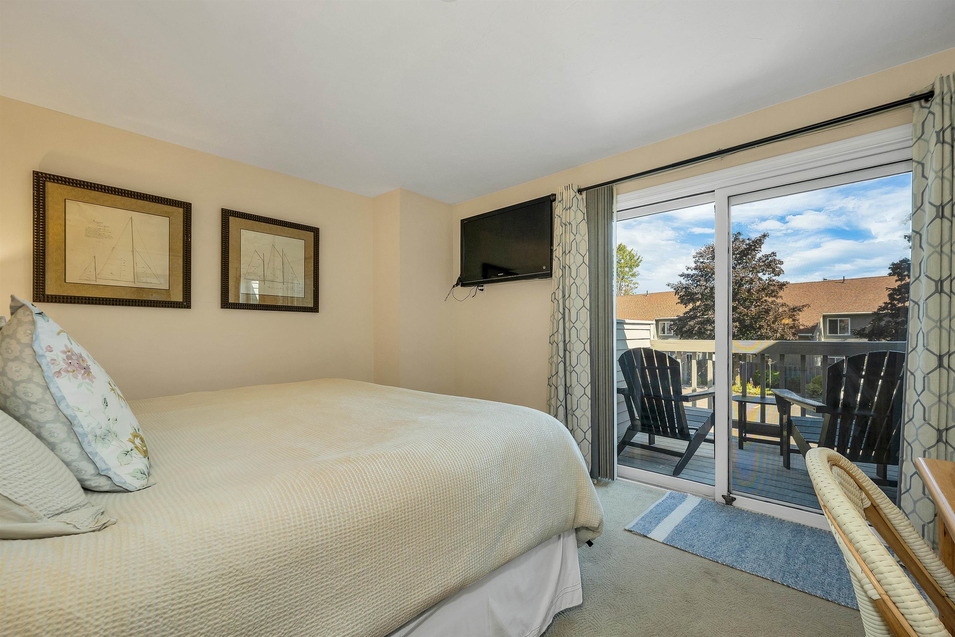 60 Weirs Road Unit: F3