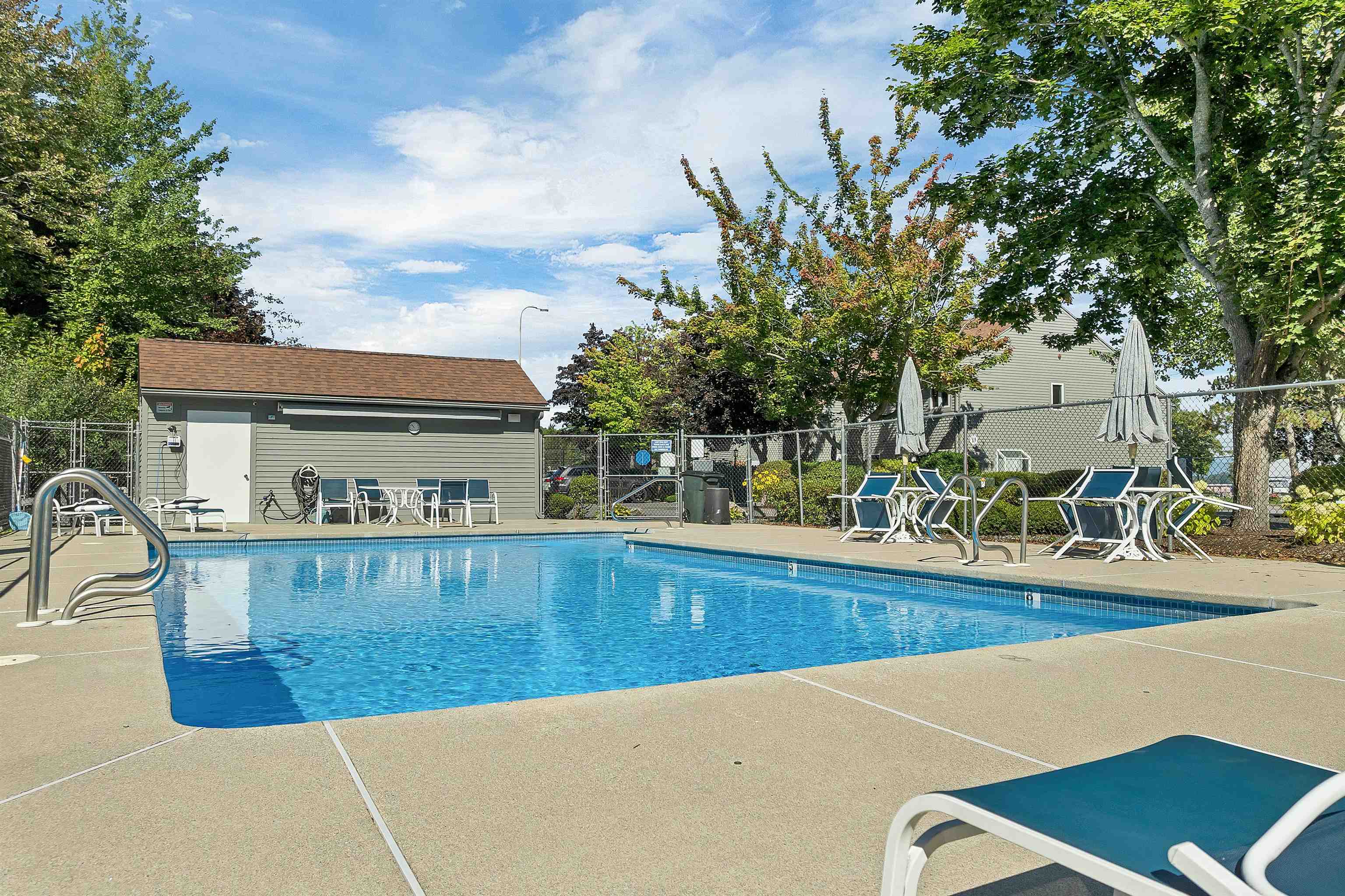 60 Weirs Road Unit: F3