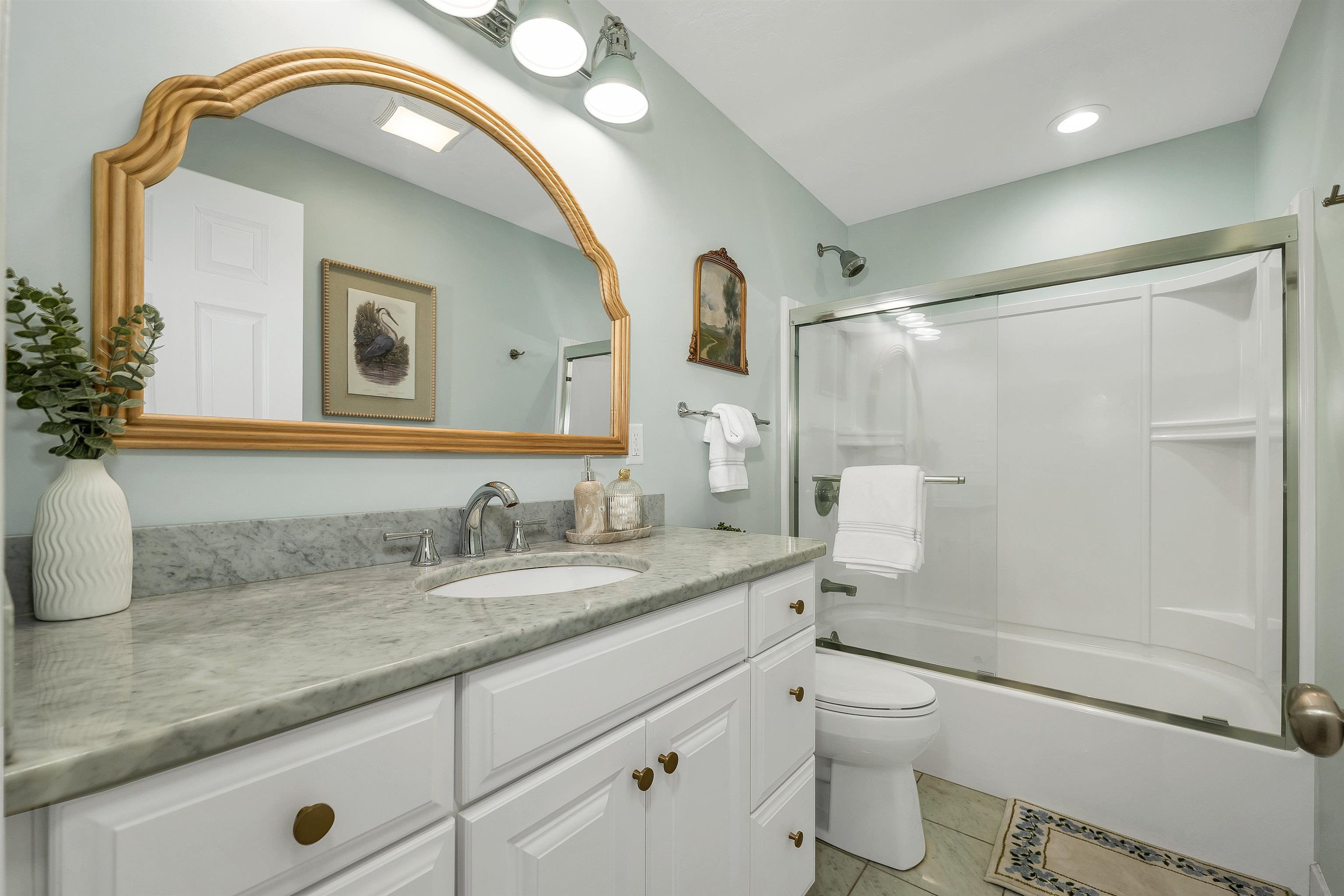 60 Weirs Road Unit: F3