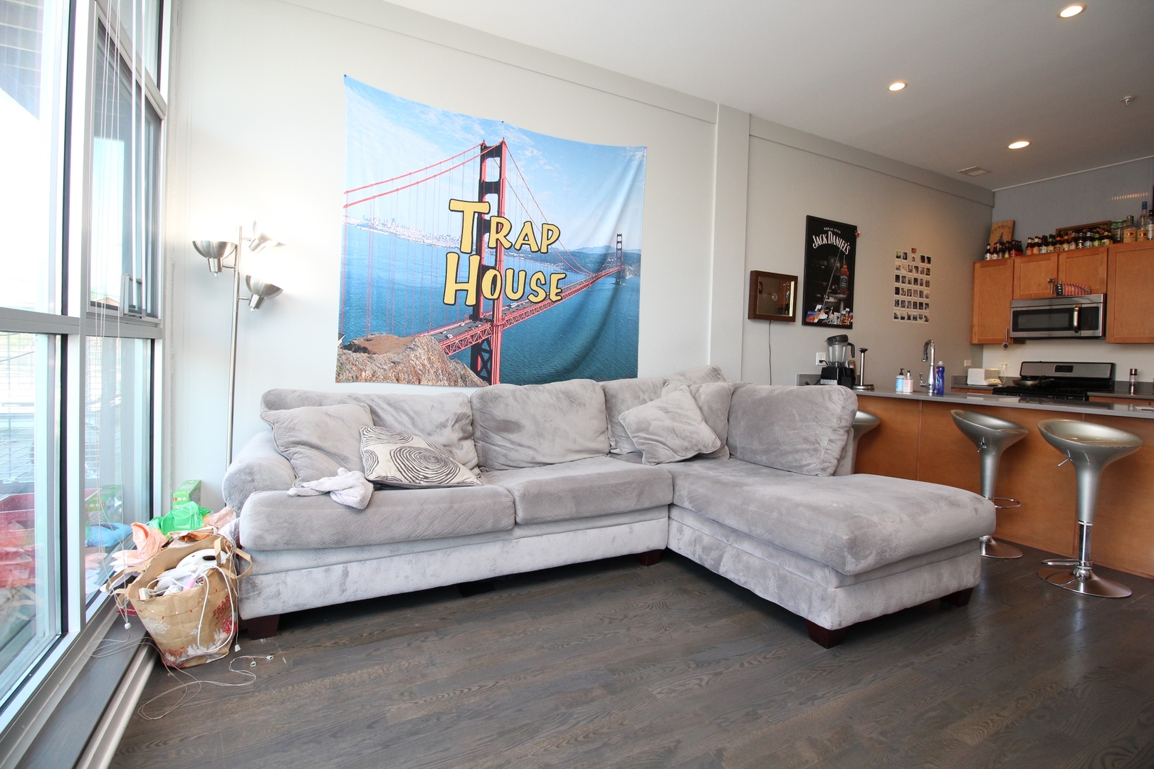 1540 W Fullerton Avenue Unit: 207