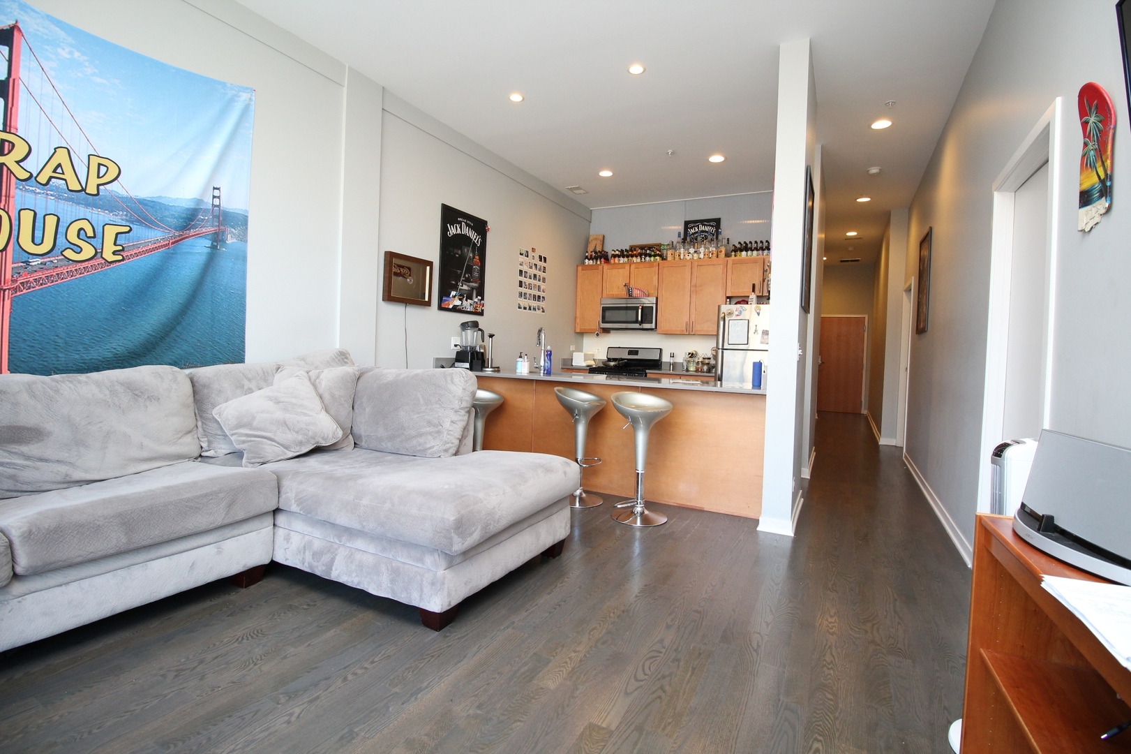 1540 W Fullerton Avenue Unit: 207