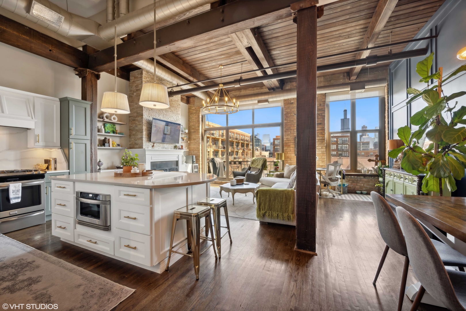 1330 W Monroe Street Unit: 409