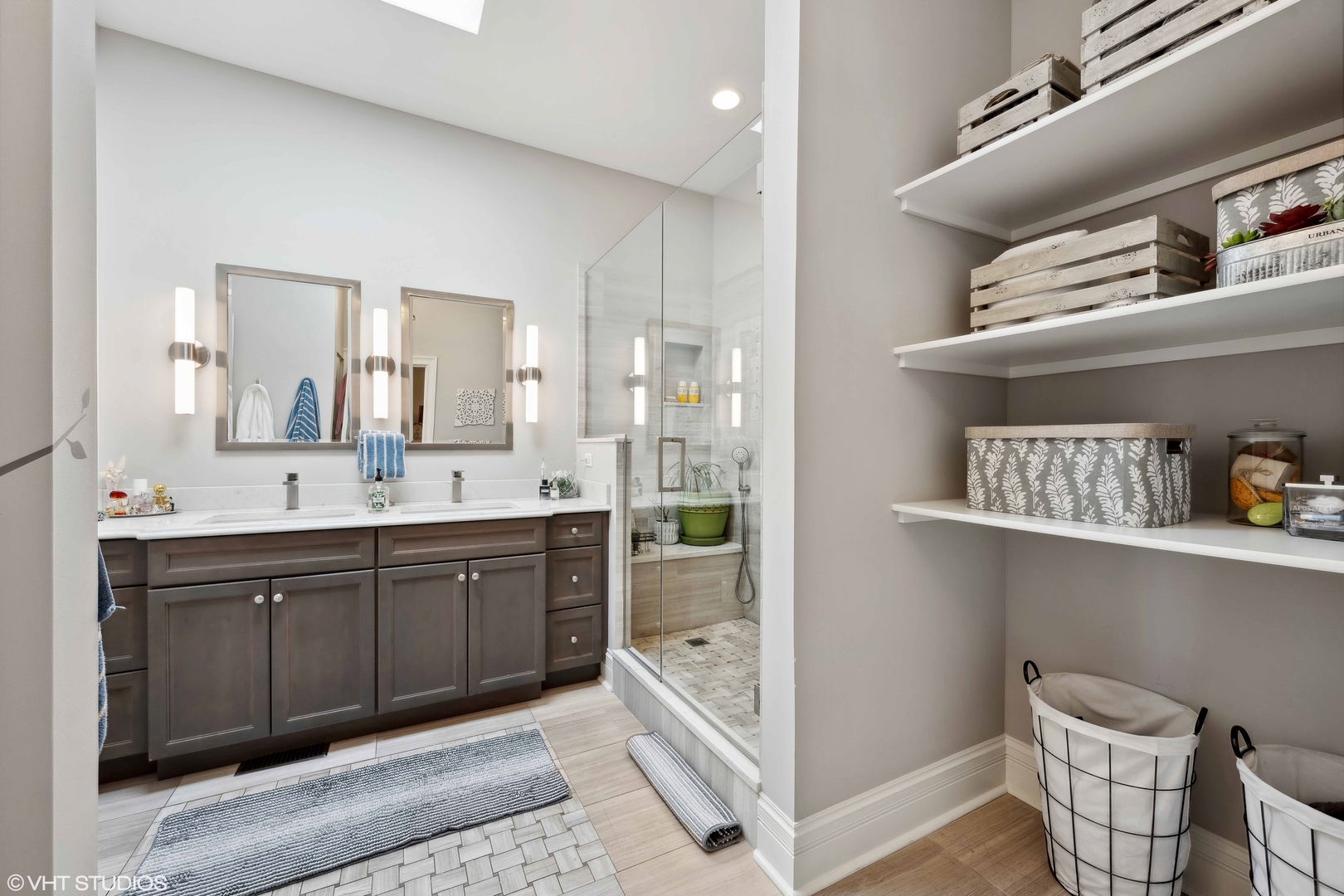 1330 W Monroe Street Unit: 409