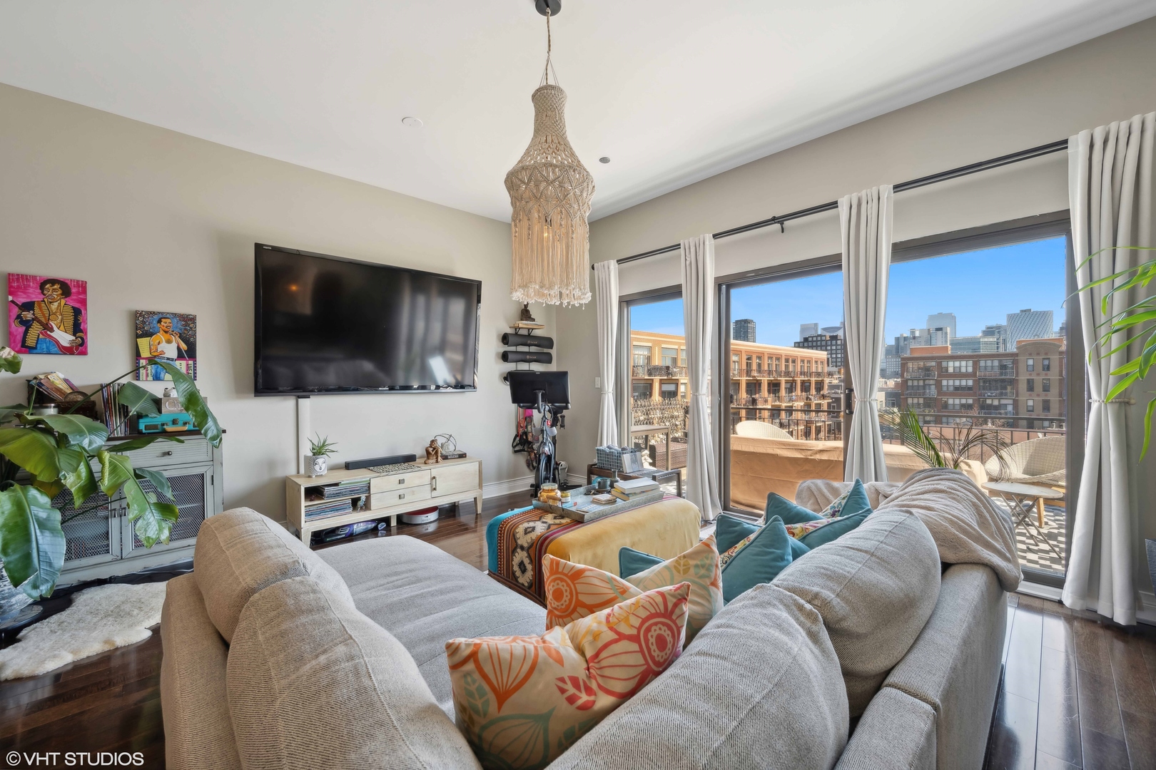 1330 W Monroe Street Unit: 409