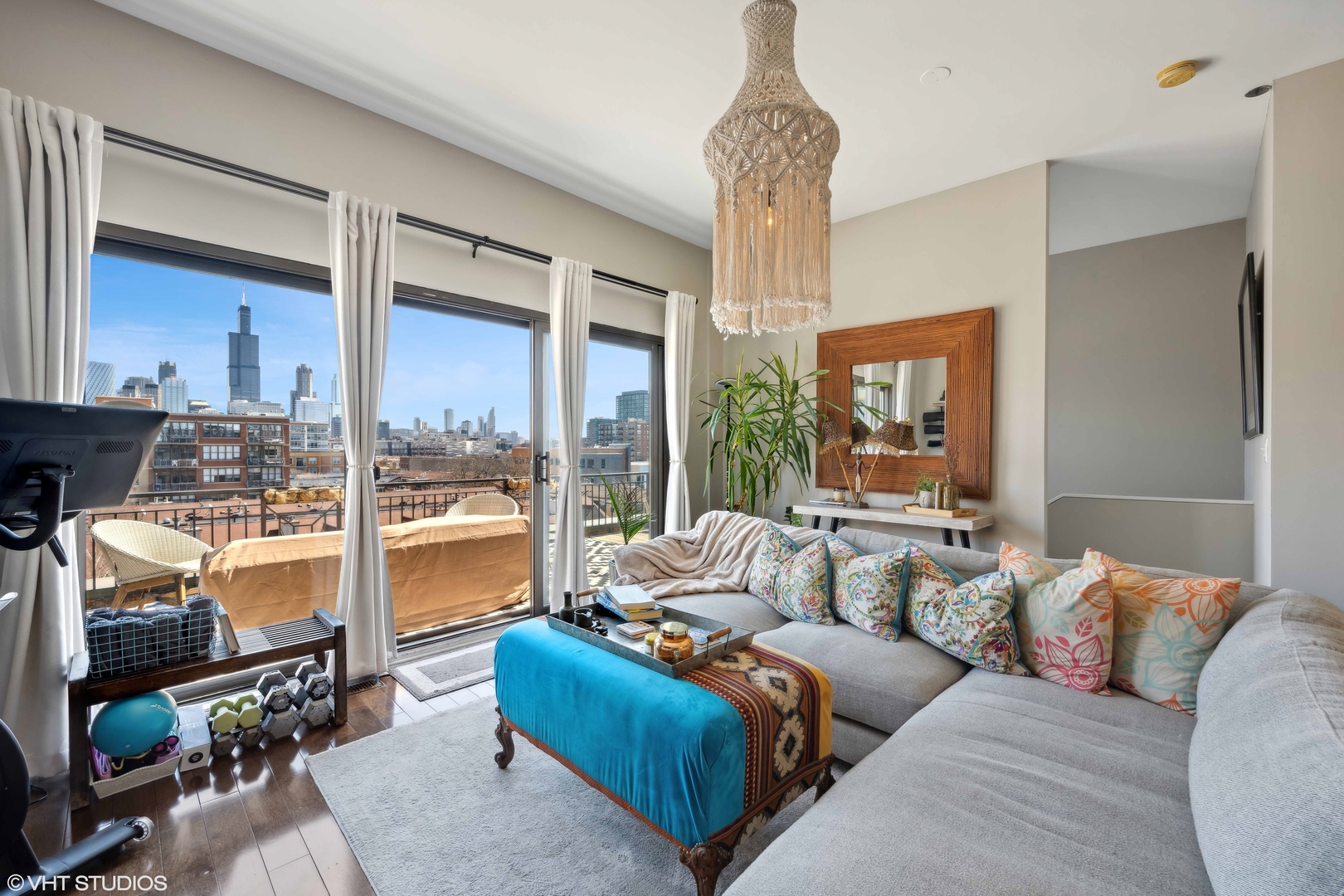 1330 W Monroe Street Unit: 409