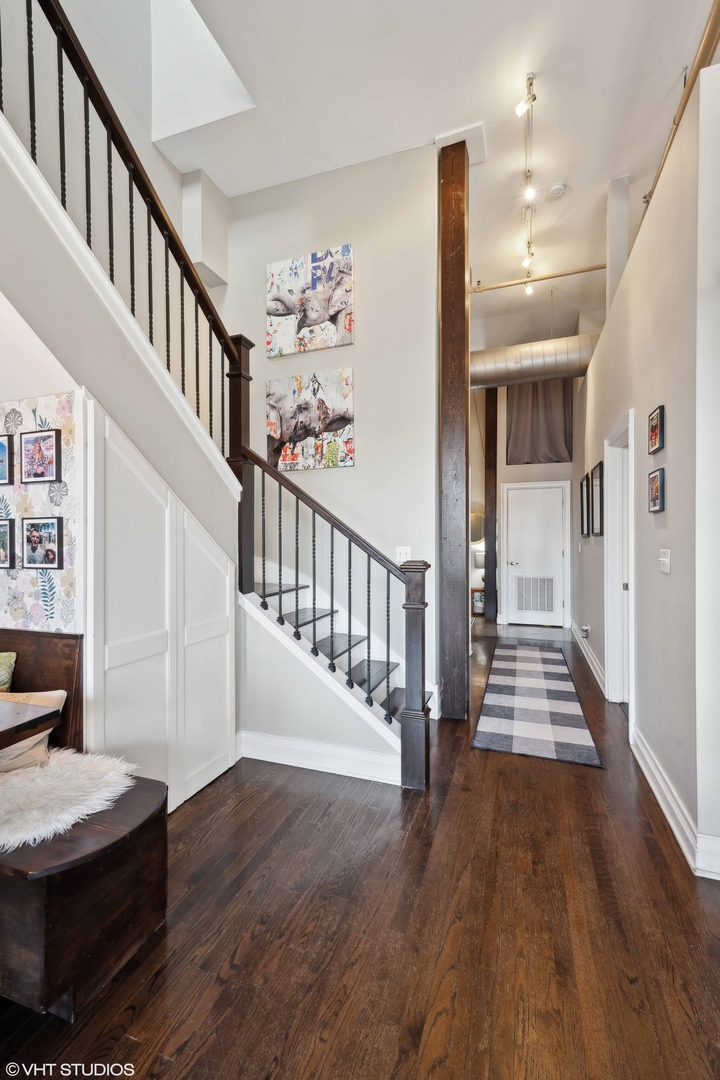 1330 W Monroe Street Unit: 409