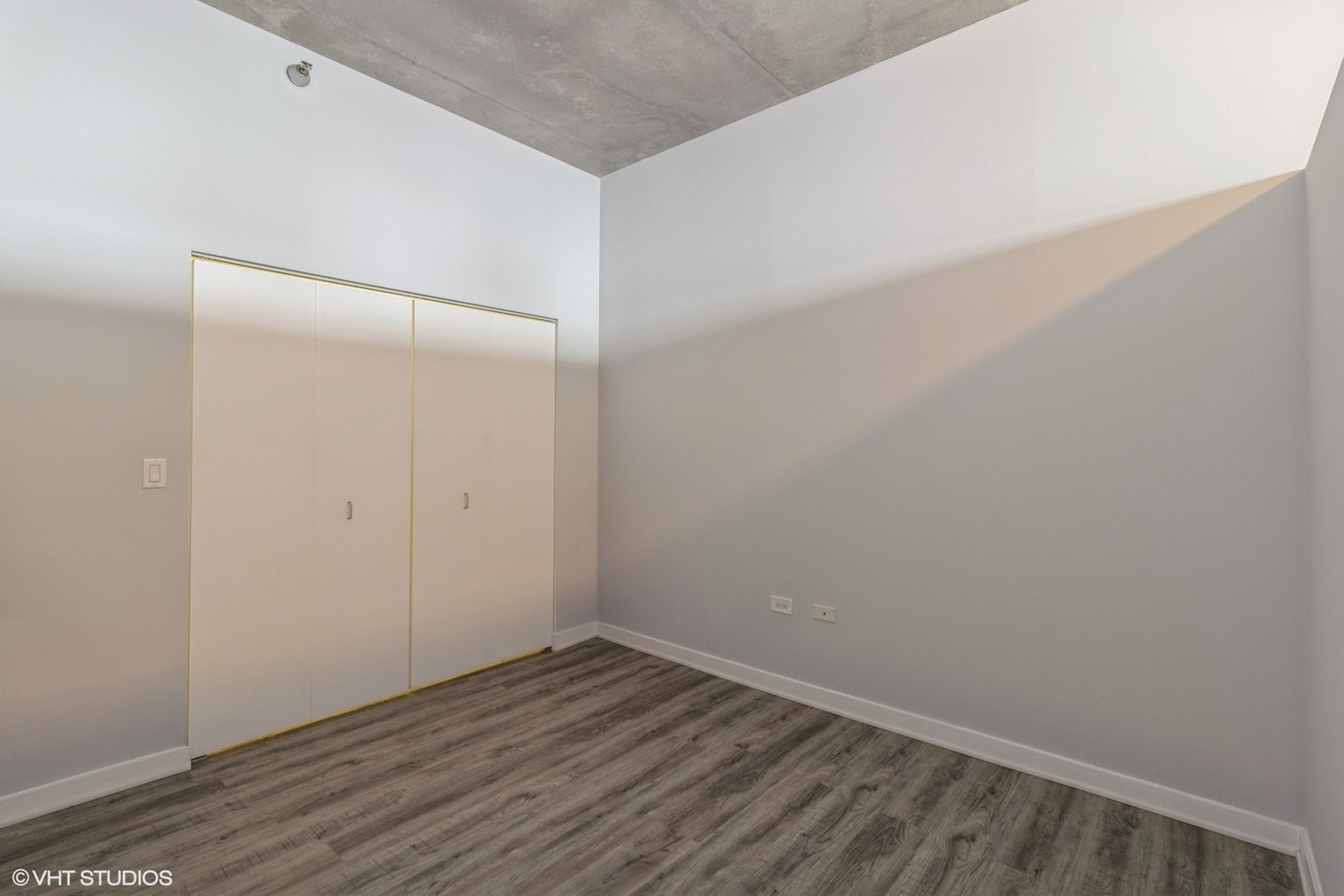 235 W Van Buren Street Unit: 2304