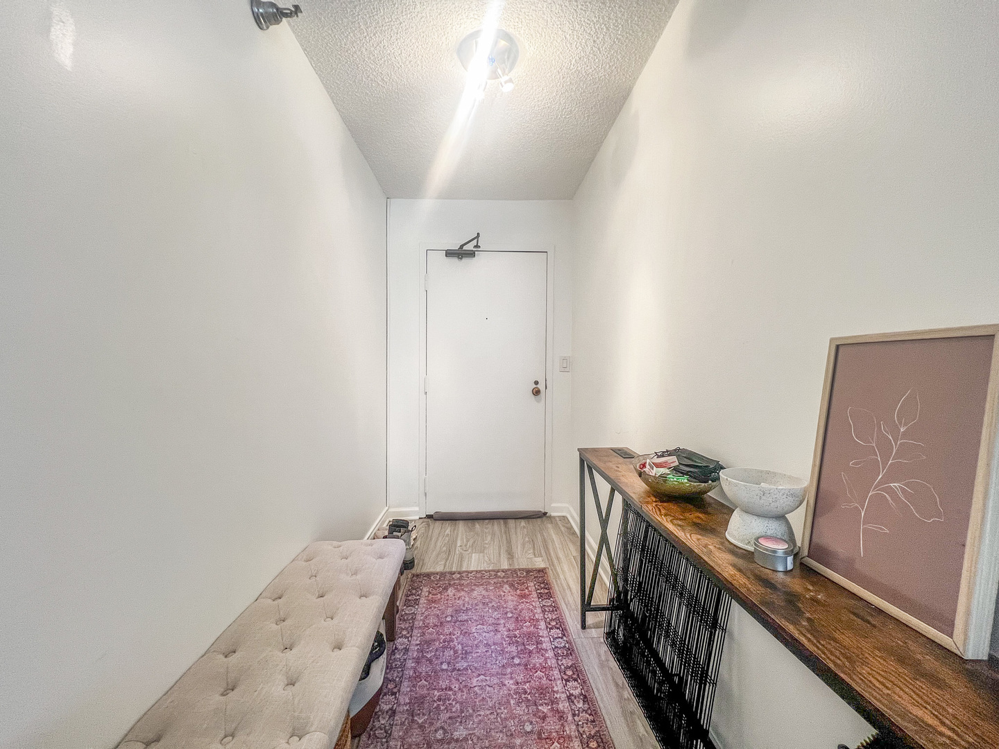 33 W Delaware Place Unit: 8E