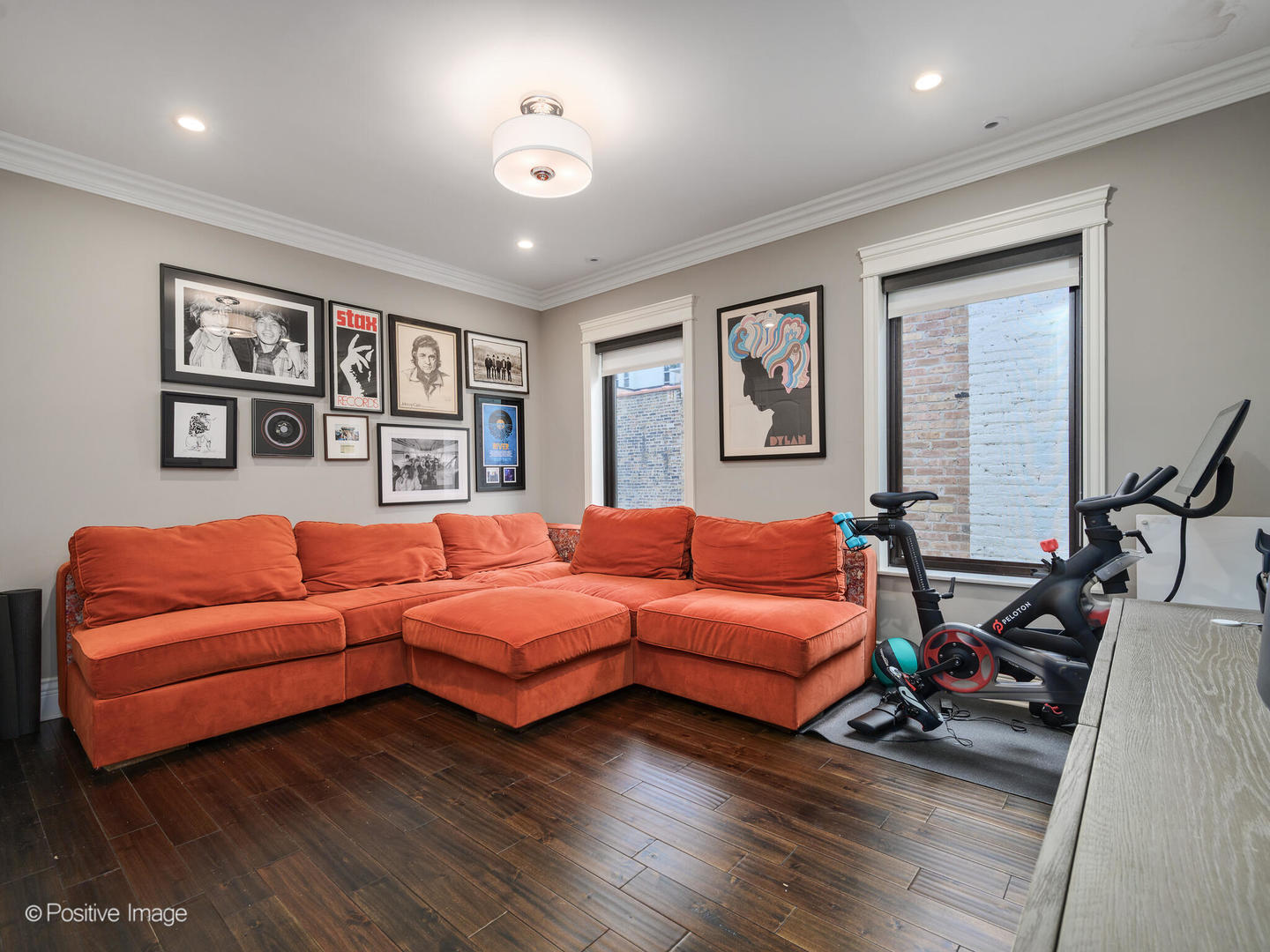 42 E ELM Street Unit: 2