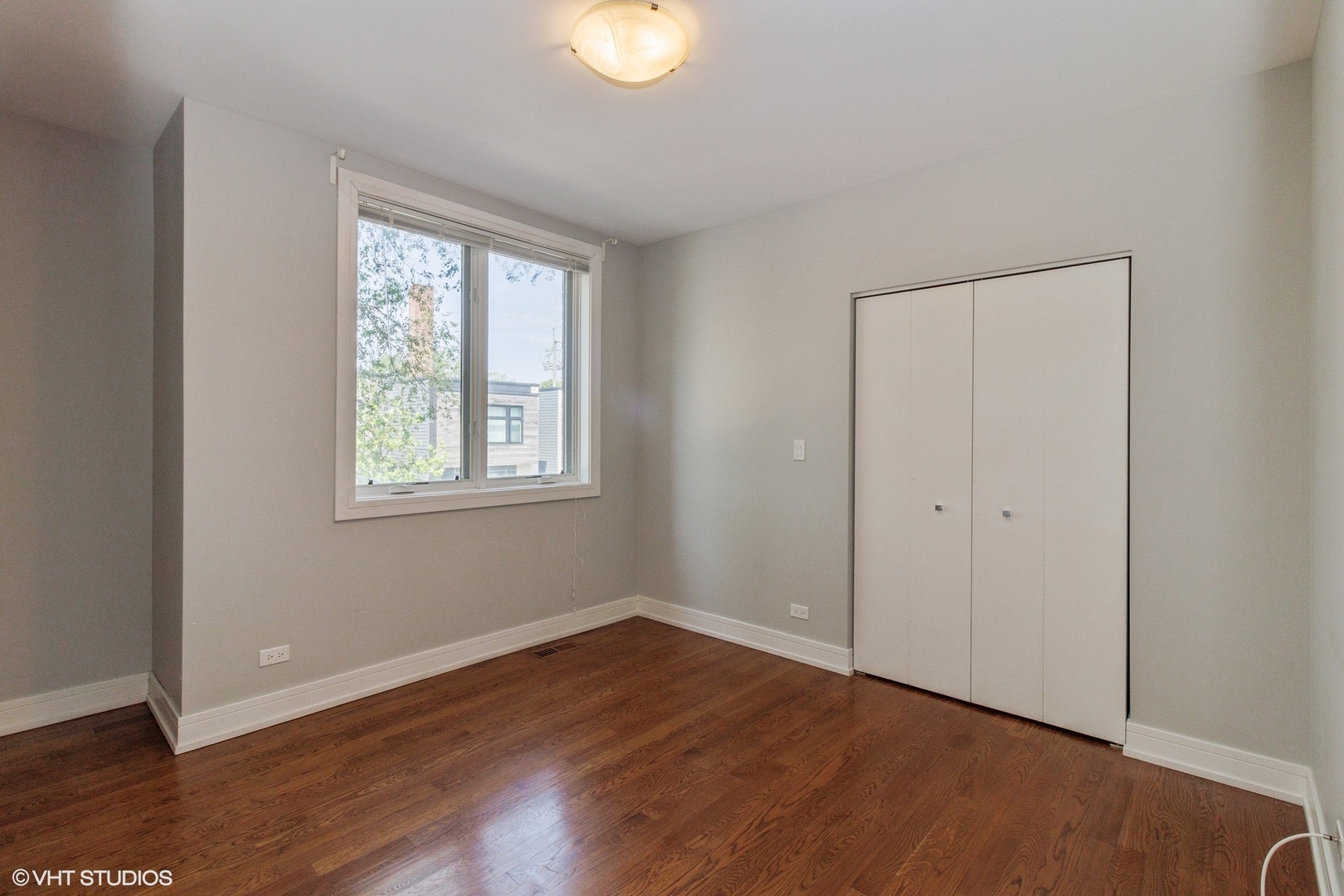 2822 W Chicago Avenue Unit: 2W
