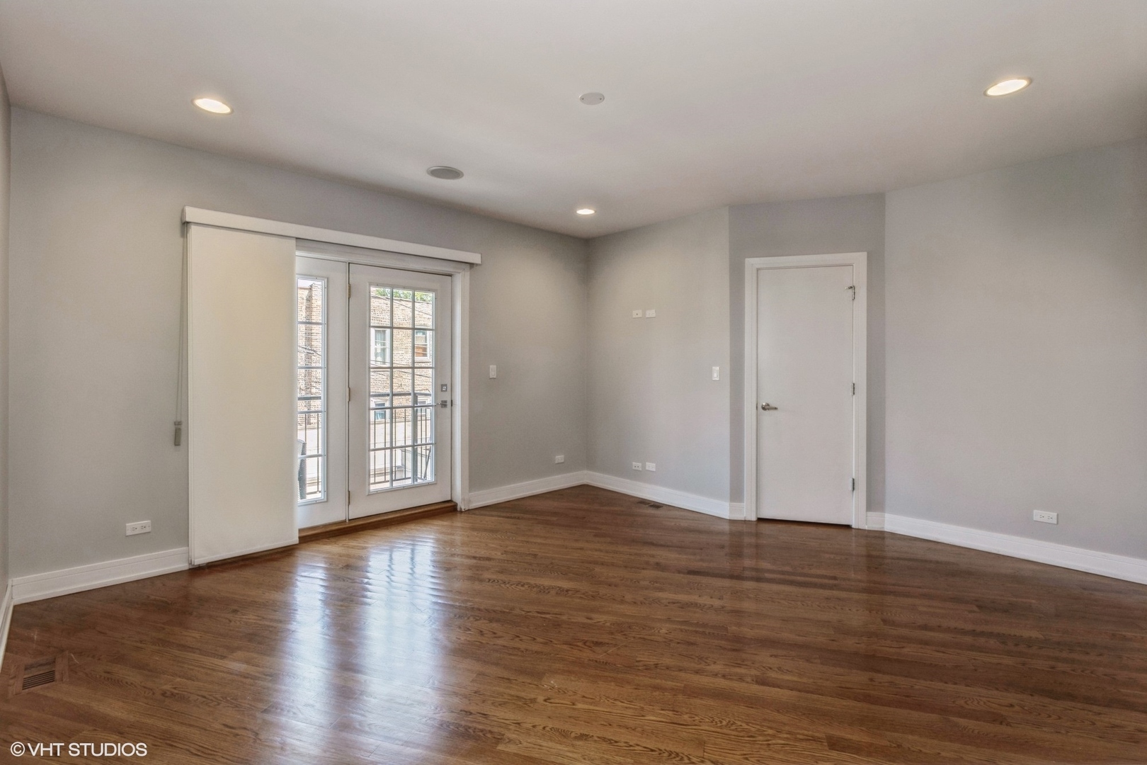 2822 W Chicago Avenue Unit: 2W