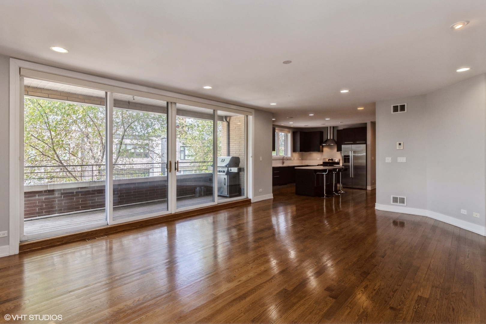 2822 W Chicago Avenue Unit: 2W