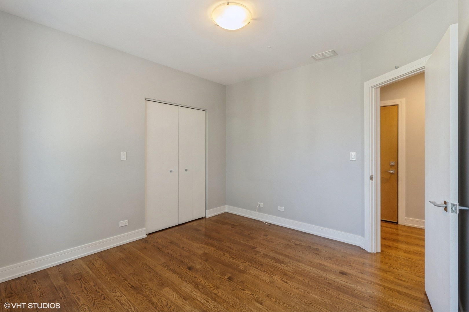 2822 W Chicago Avenue Unit: 2W