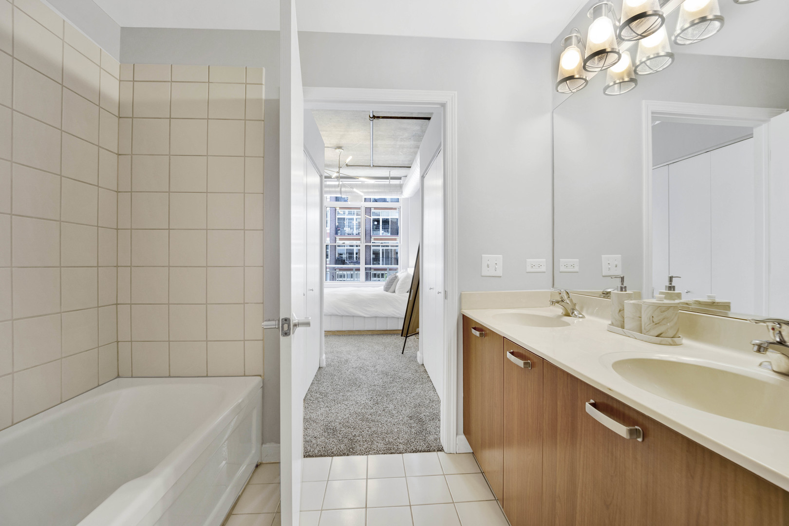 111 S MORGAN Street Unit: 411