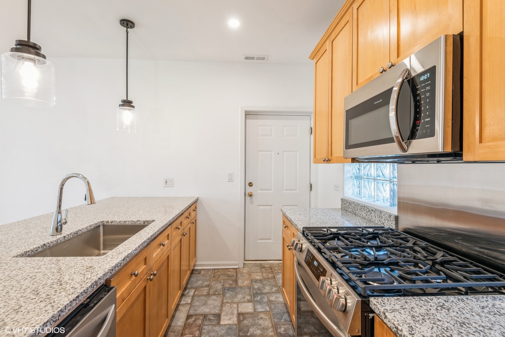 300 W Scott Street Unit: 503