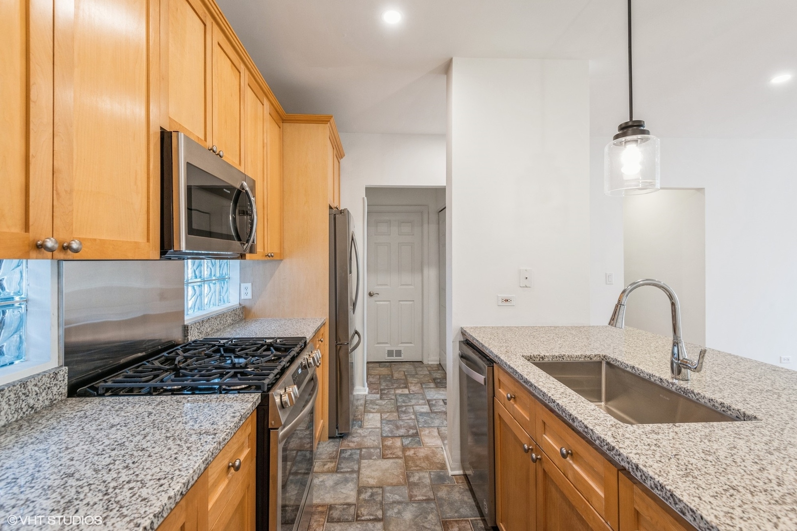 300 W Scott Street Unit: 503