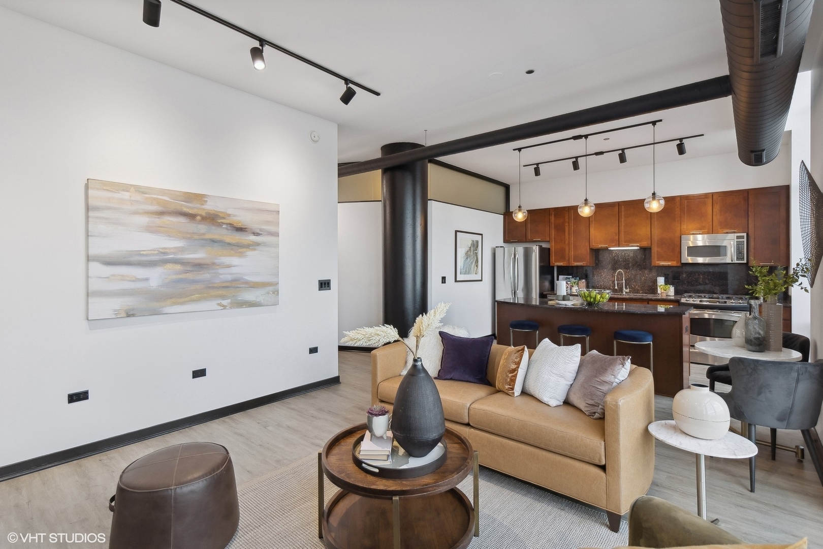 700 N Larrabee Street Unit: 2015