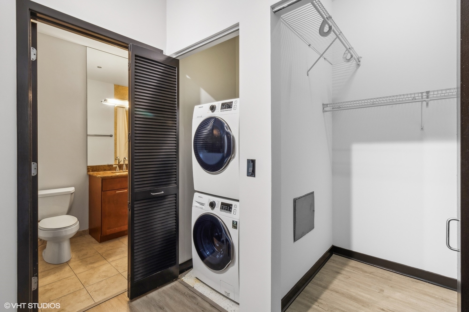 700 N Larrabee Street Unit: 2015