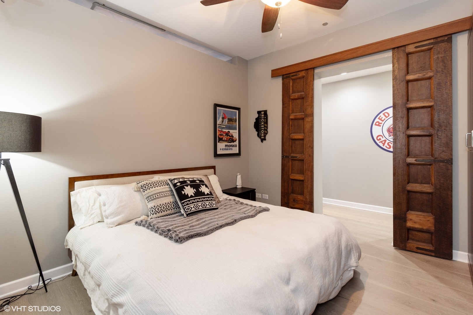 333 N CANAL Street Unit: 1606