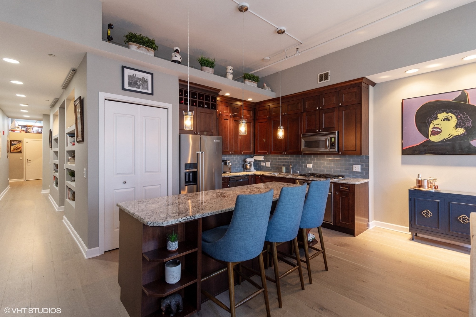 333 N CANAL Street Unit: 1606