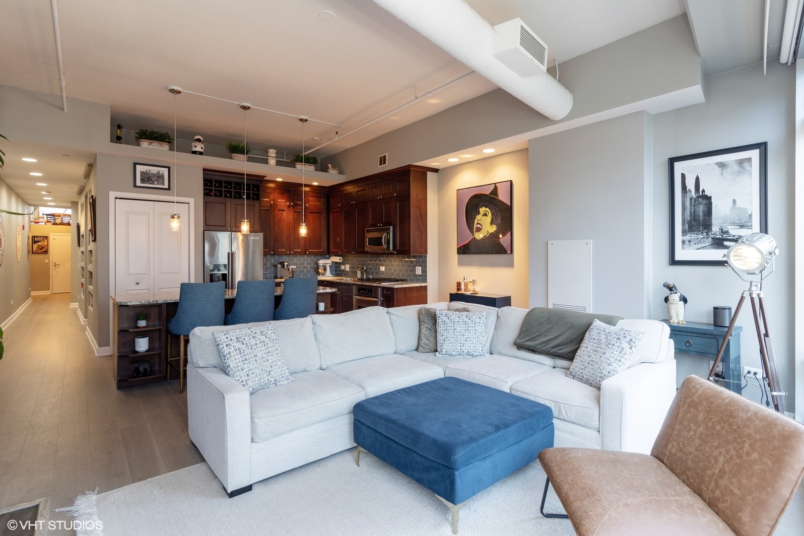 333 N CANAL Street Unit: 1606