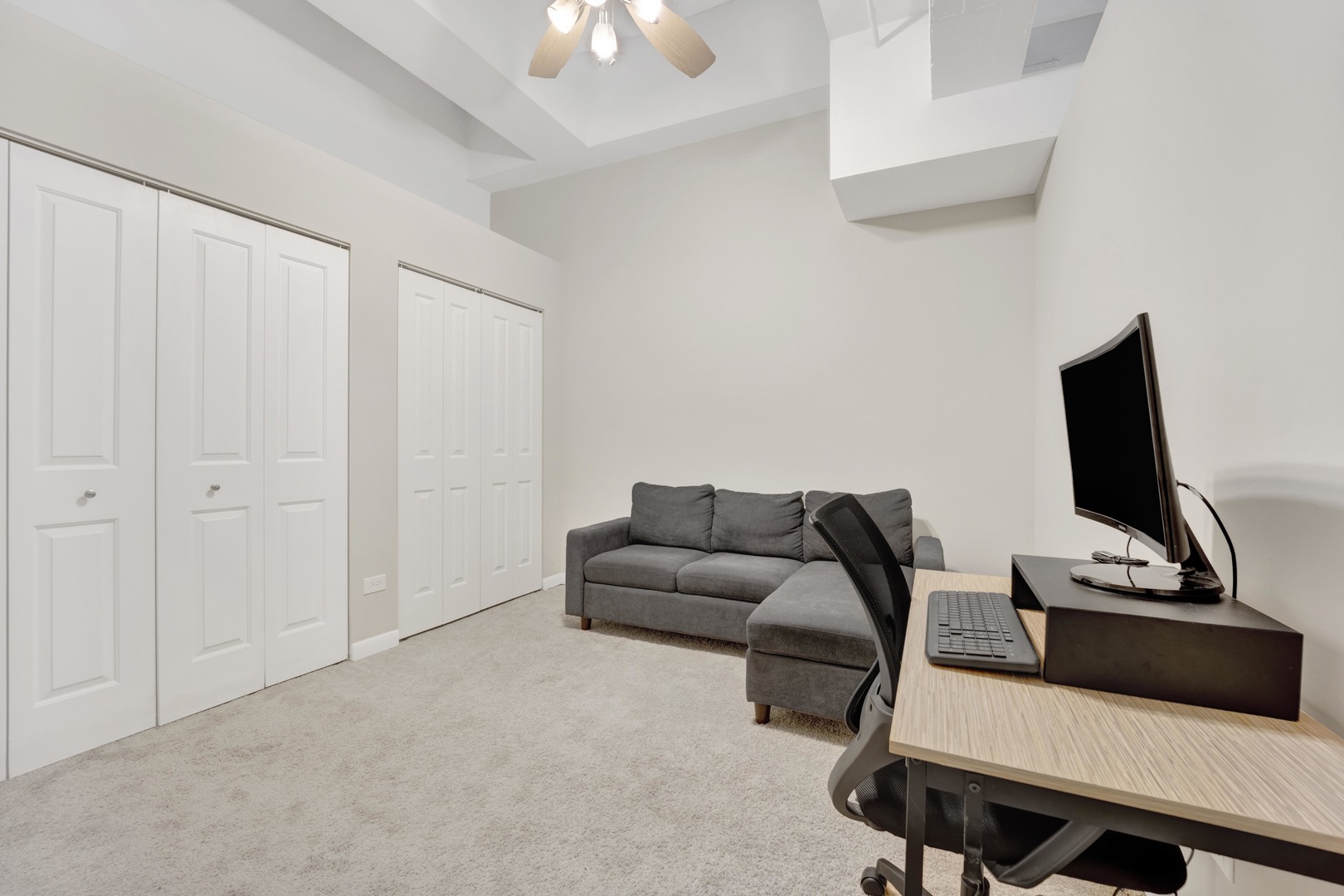 1225 W Morse Avenue Unit: 201