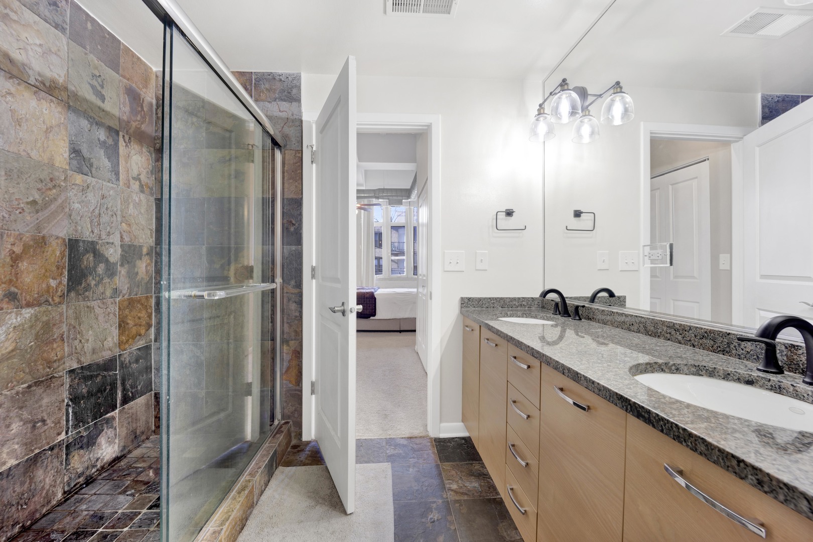 1225 W Morse Avenue Unit: 201