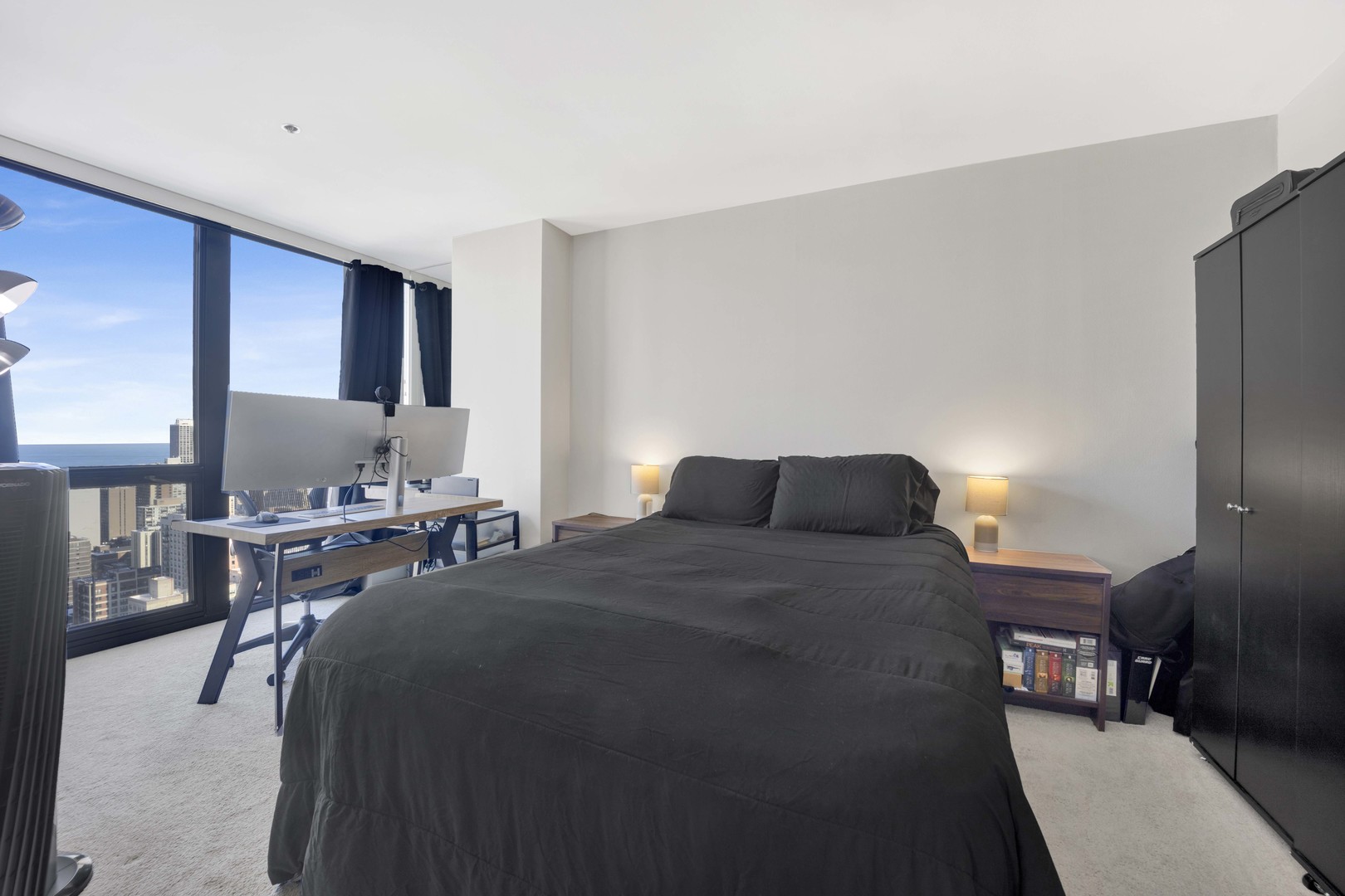 1122 N Clark Street Unit: 3904