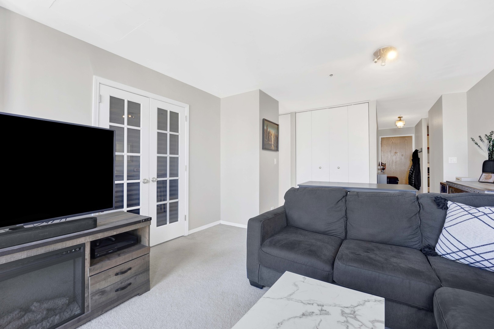 1122 N Clark Street Unit: 3904