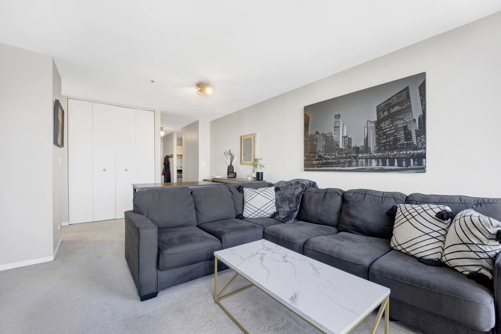 1122 N Clark Street Unit: 3904