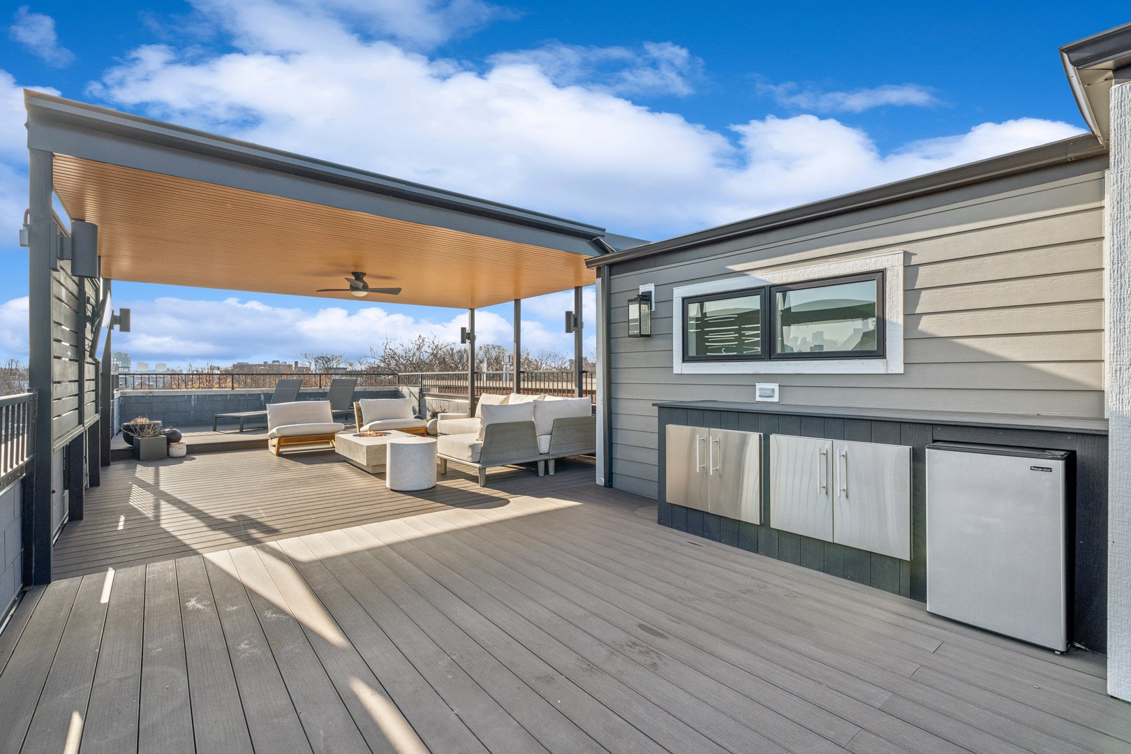 1242 W Webster Avenue Unit: B