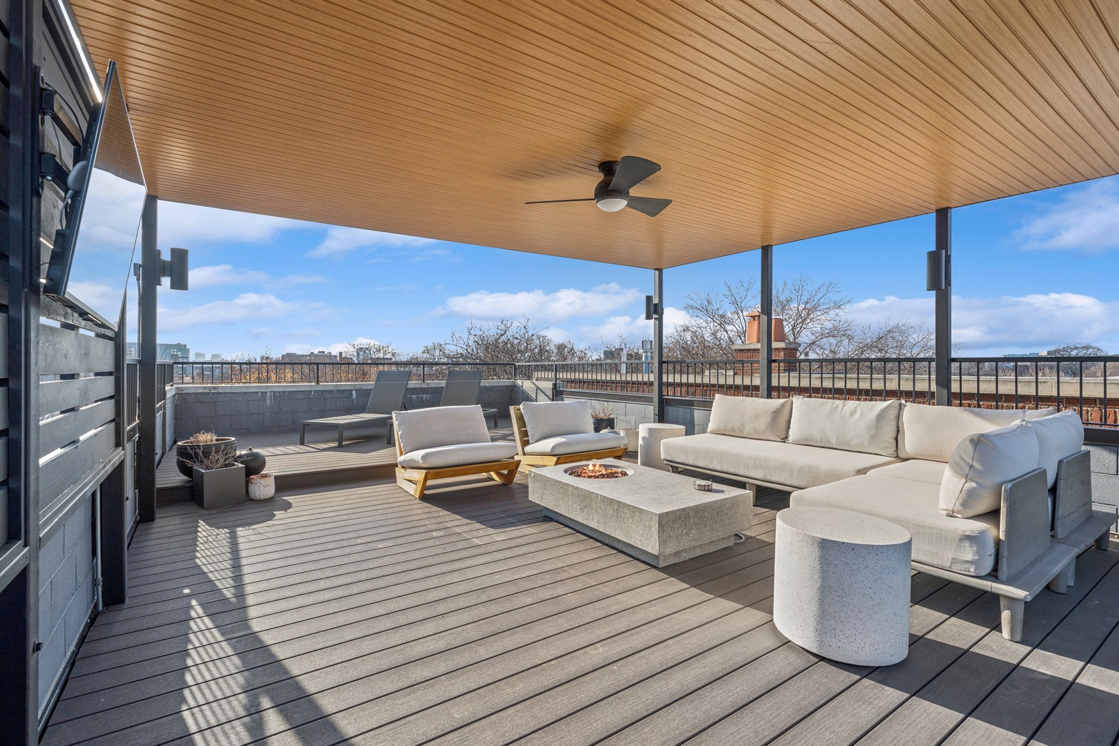 1242 W Webster Avenue Unit: B