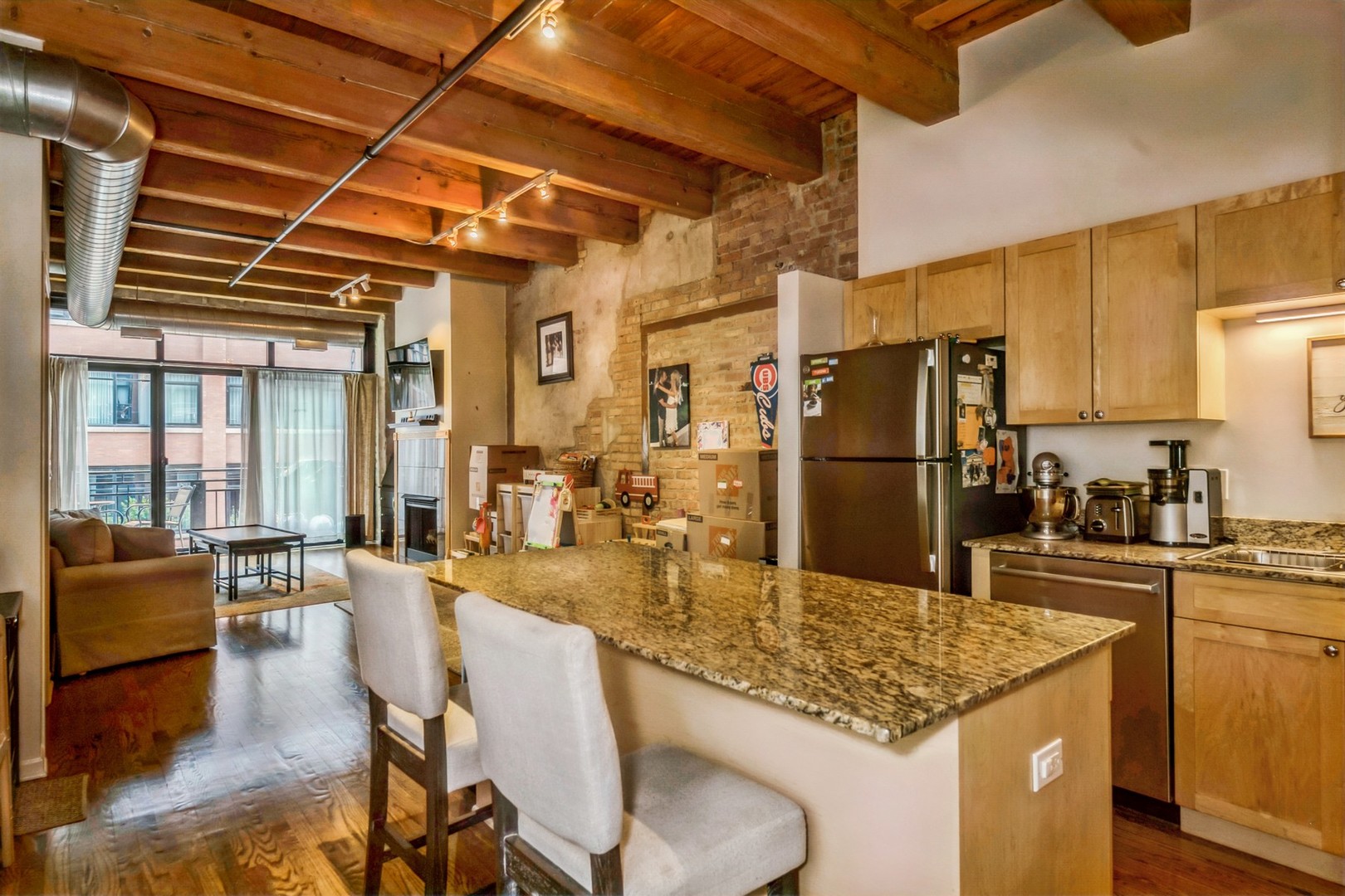520 W HURON Street Unit: 415
