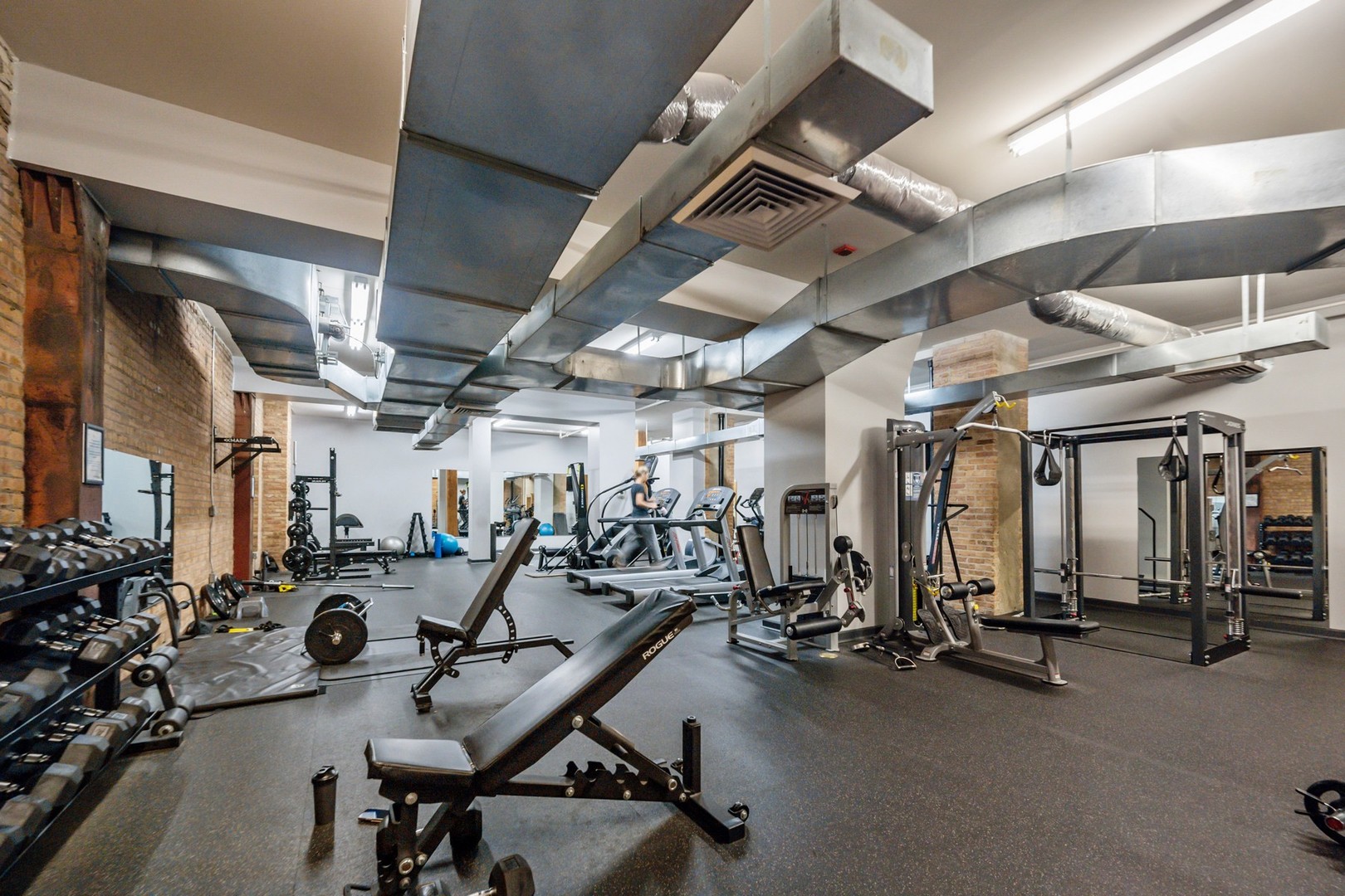 520 W HURON Street Unit: 415