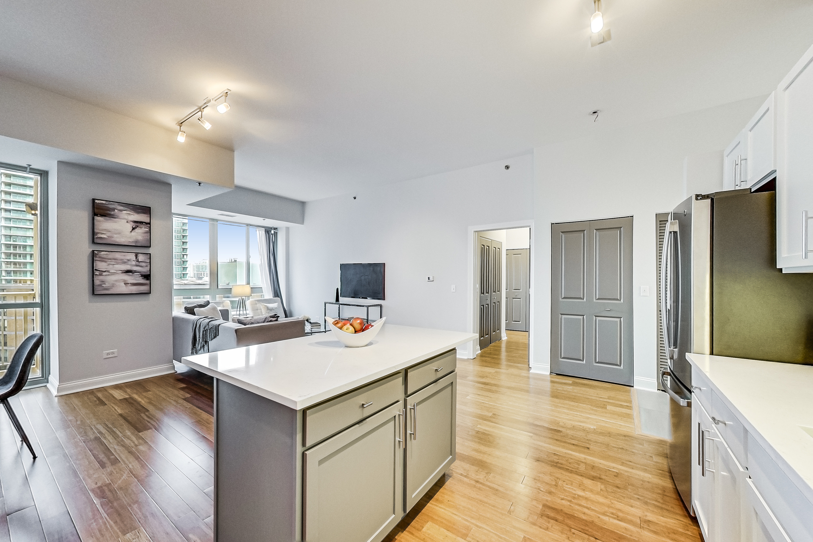 230 W Division Street Unit: 904