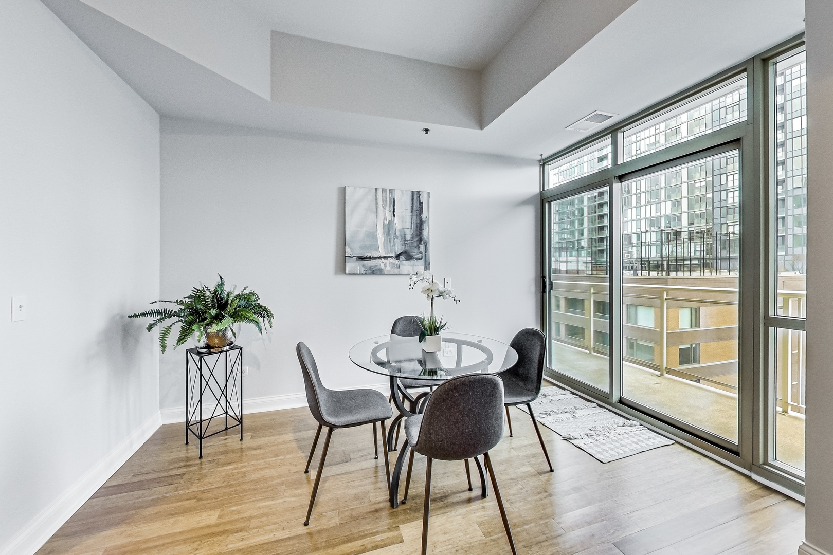 230 W Division Street Unit: 904