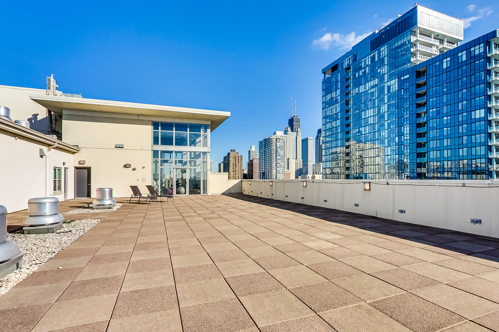 230 W Division Street Unit: 904