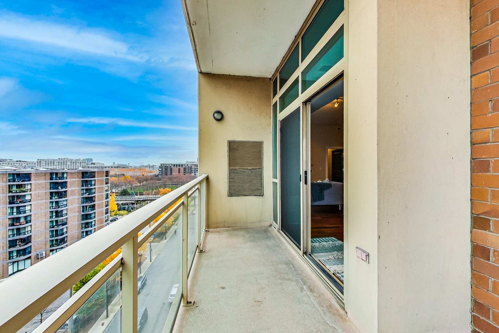 230 W Division Street Unit: 904