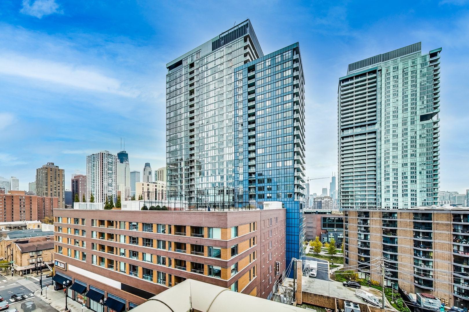 230 W Division Street Unit: 904