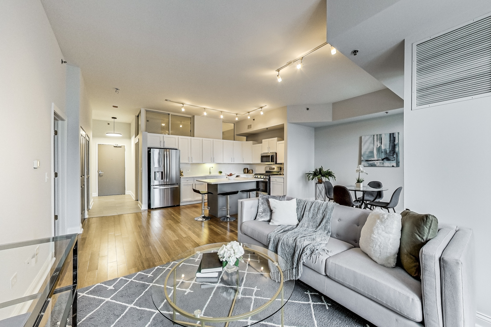 230 W Division Street Unit: 904