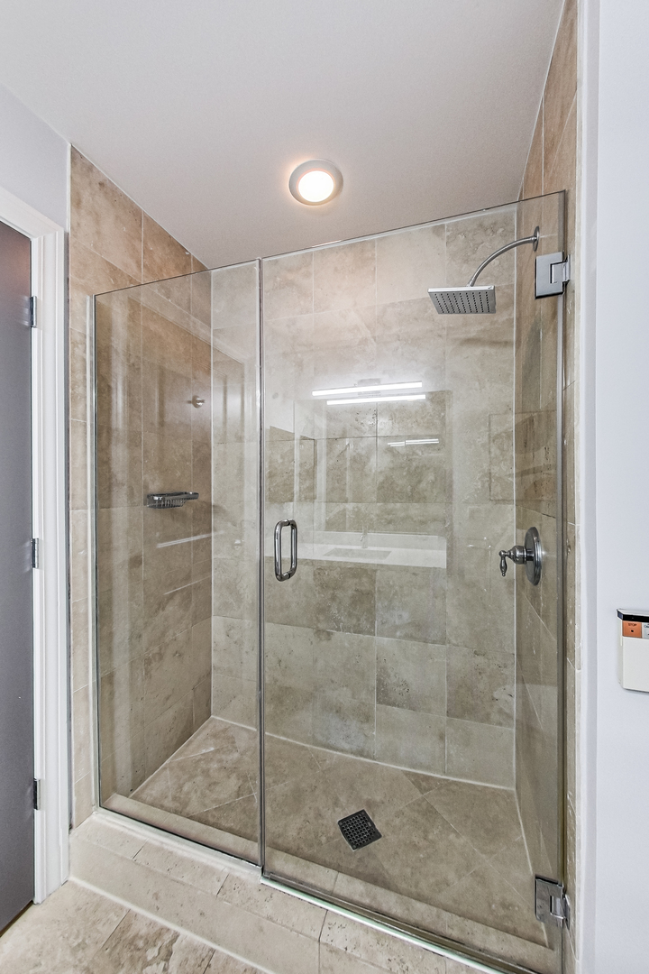 230 W Division Street Unit: 904