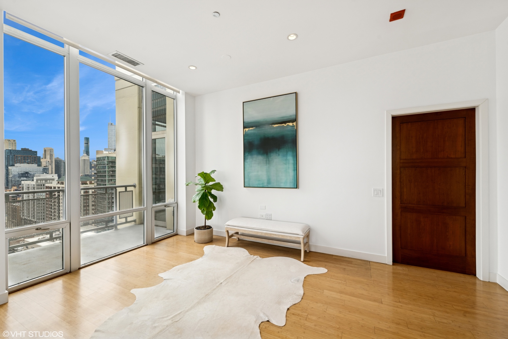 720 N Larrabee Street Unit: 1701