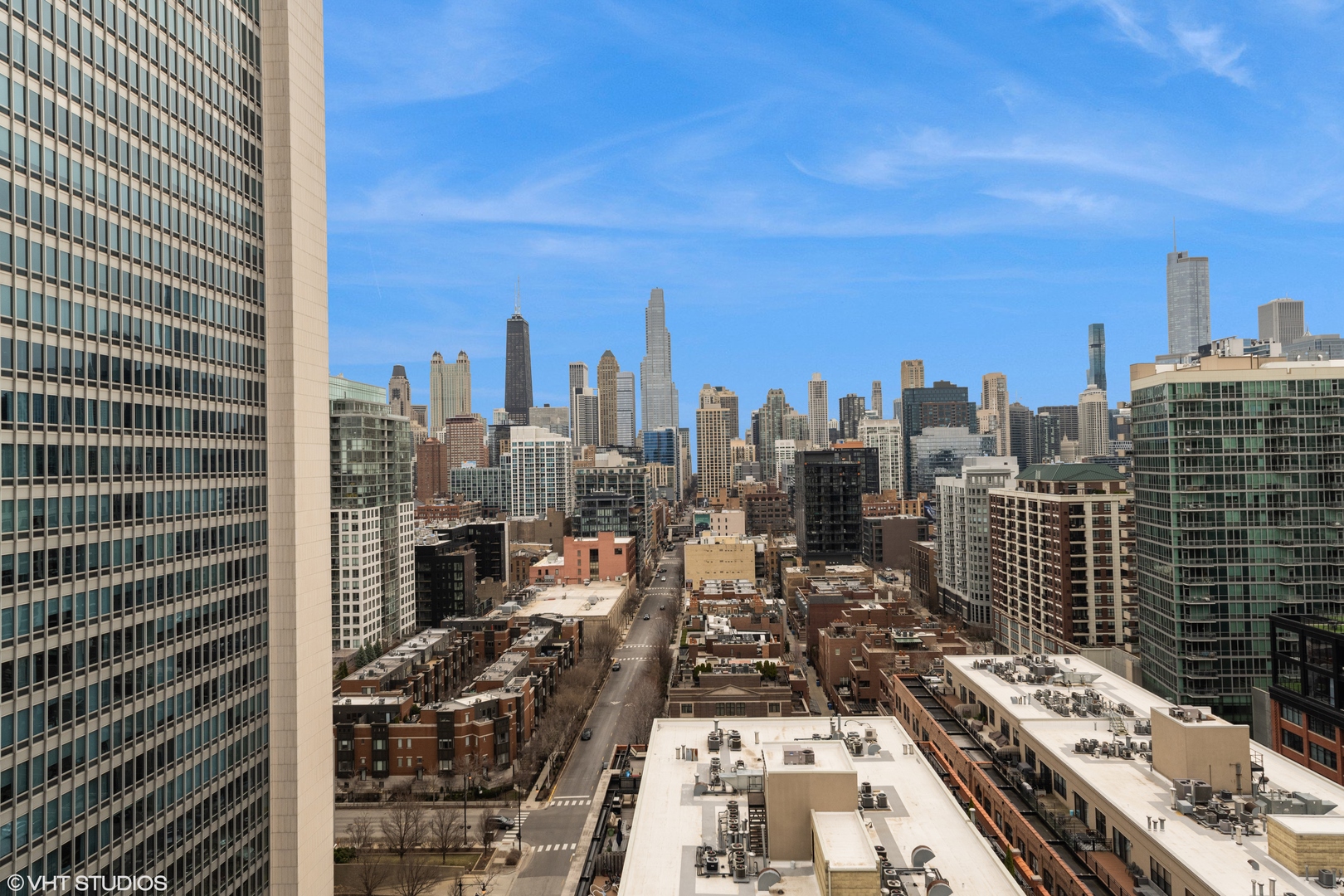 720 N Larrabee Street Unit: 1701